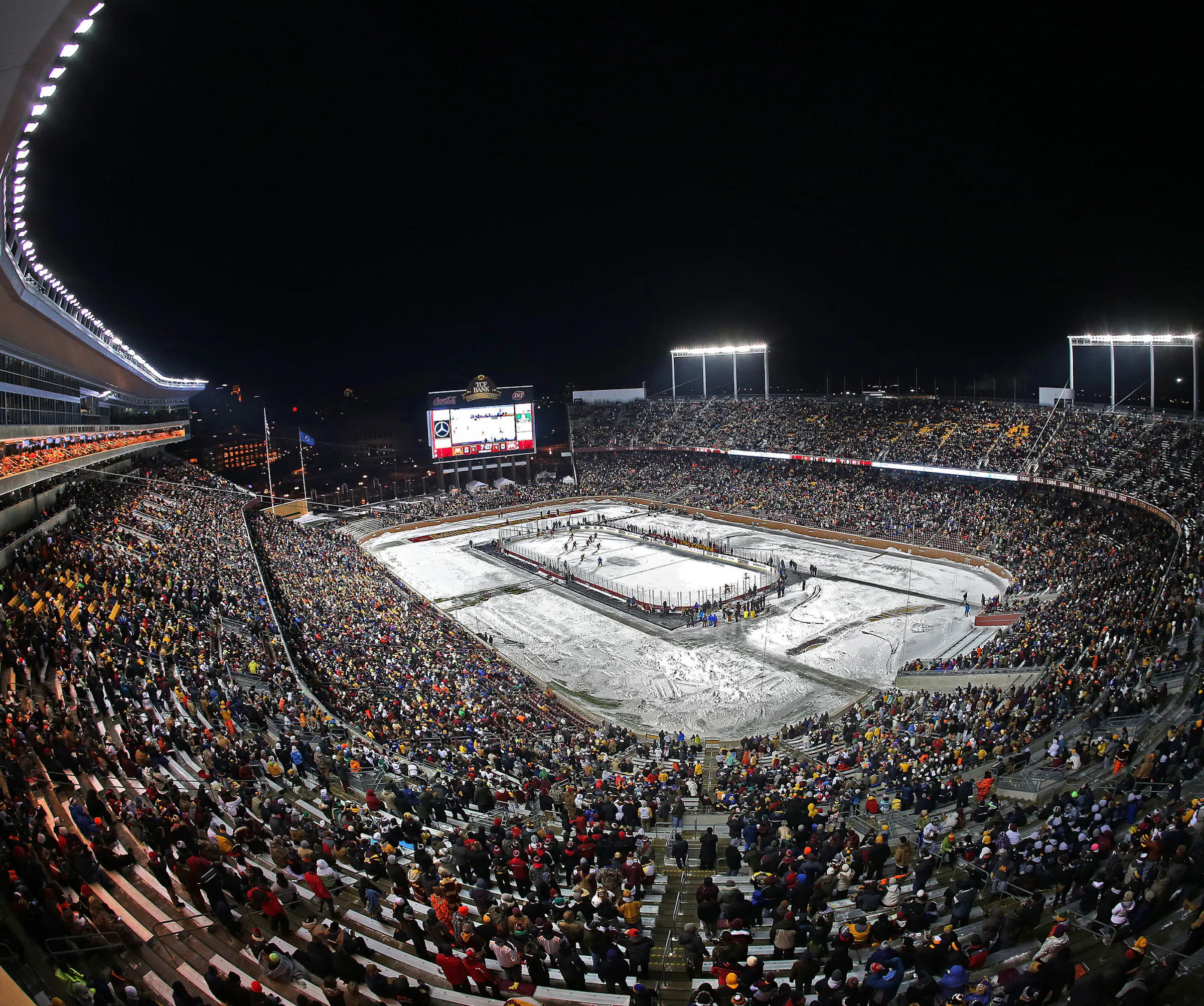Fans embrace the hockey, cold at TCF Bank Stadium