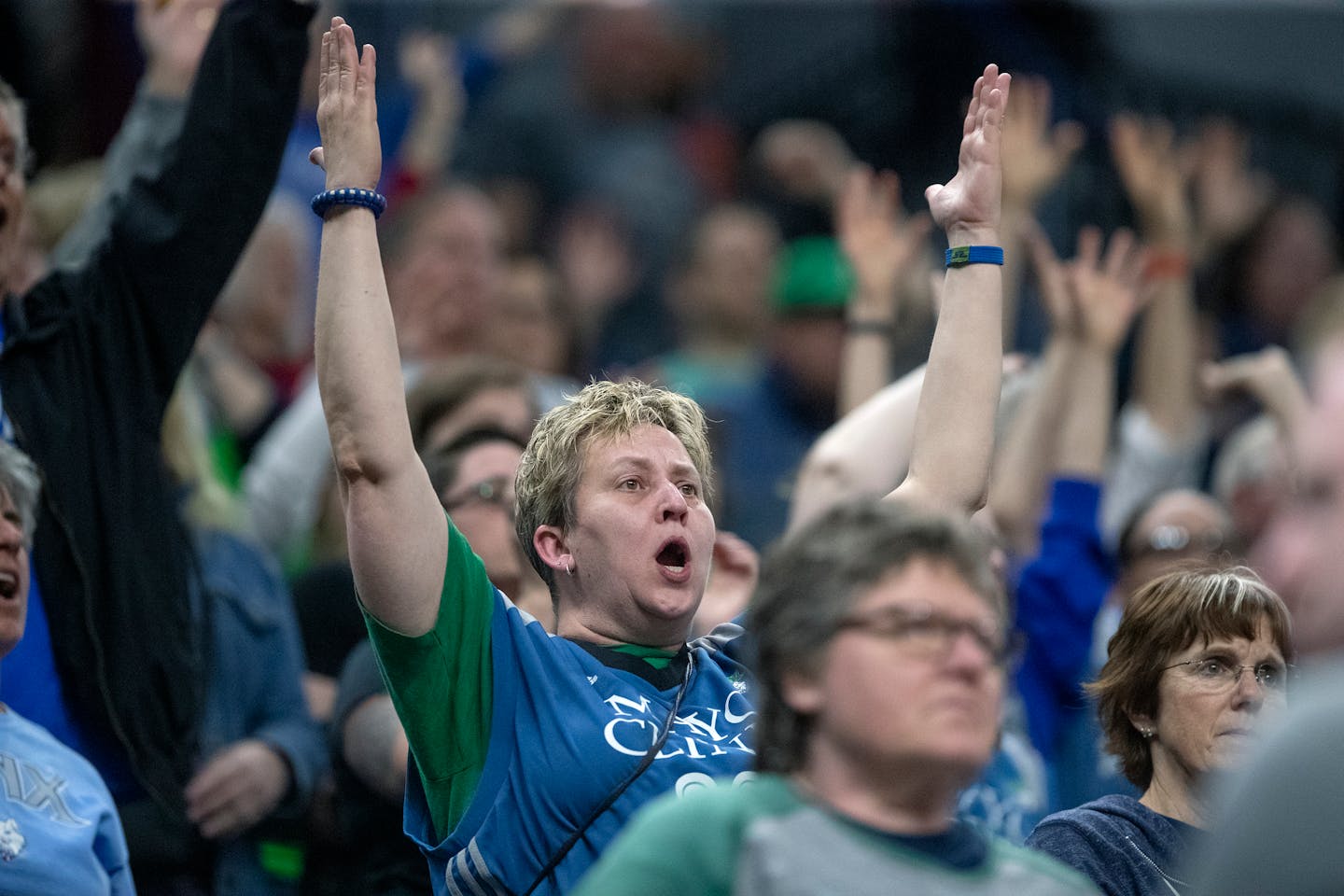 Minnesota Lynx fans came to their feet as the Lynx took on Chicago for their season opener at the Target Center, Saturday, May 25, 2019 in Minneapolis, MN. ] ELIZABETH FLORES • liz.flores@startribune.com