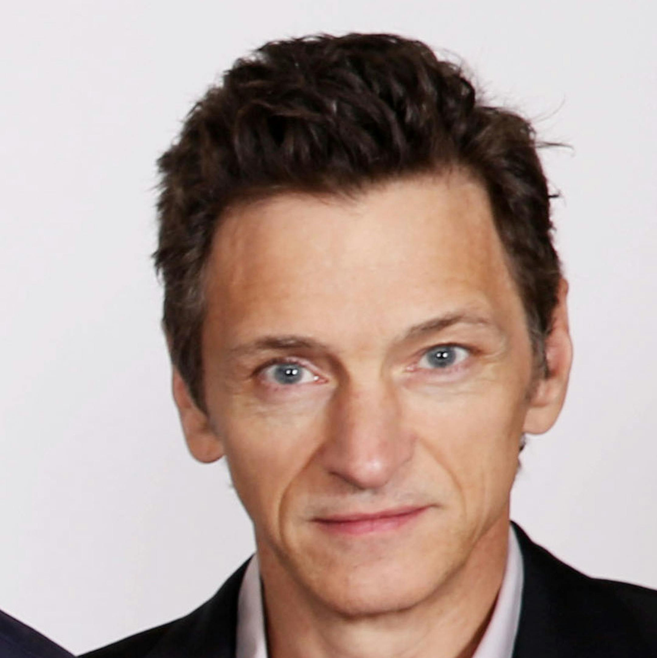 In this Friday, Aug. 28, 2015 photo, actors Michael Kelly, from left, Jake Gyllenhaal, Jason Clarke, Josh Brolin, and John Hawkes, from the film "Everest," pose for a portrait in Los Angeles. The film debuts in IMAX/3D exclusively on Friday, Sept. 18, 2015, and opens wider in theaters the following week. (Photo by Matt Sayles/Invision/AP)