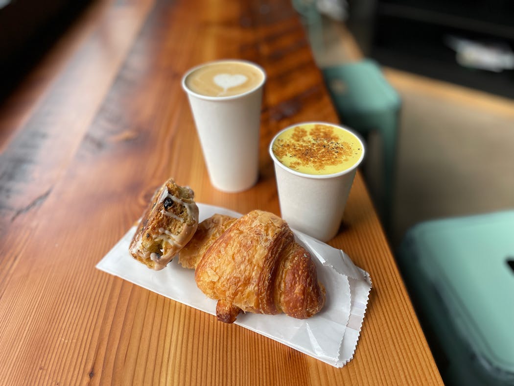 190 Coffee & Tea pulls together other big talents of the city, serving Duluth Coffee, Zenith City Tea and pastries from Duluth’s Best Bread.