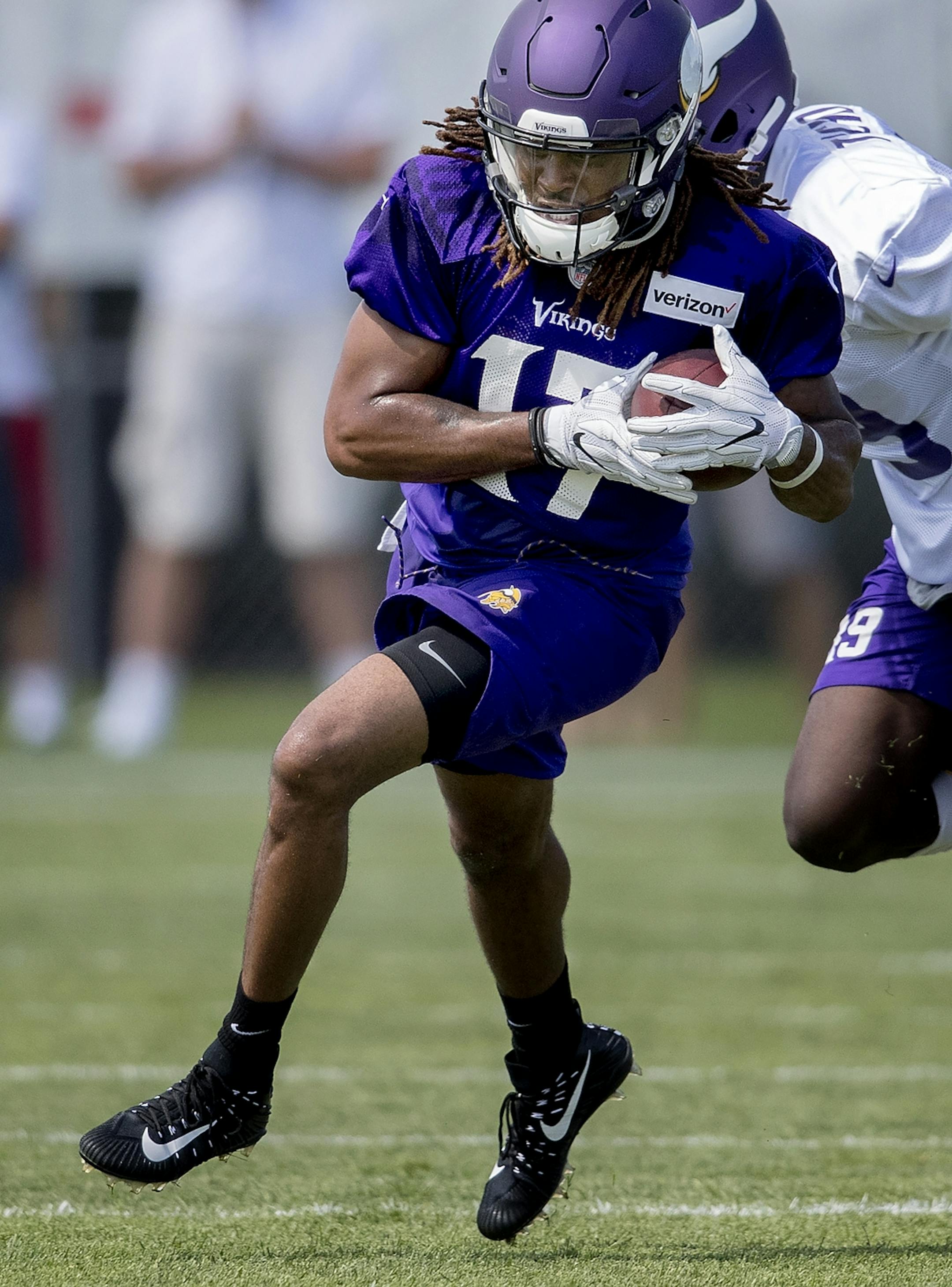 Minnesota Vikings receiver Jarius Wright caught a pass during the afternoon practice.
