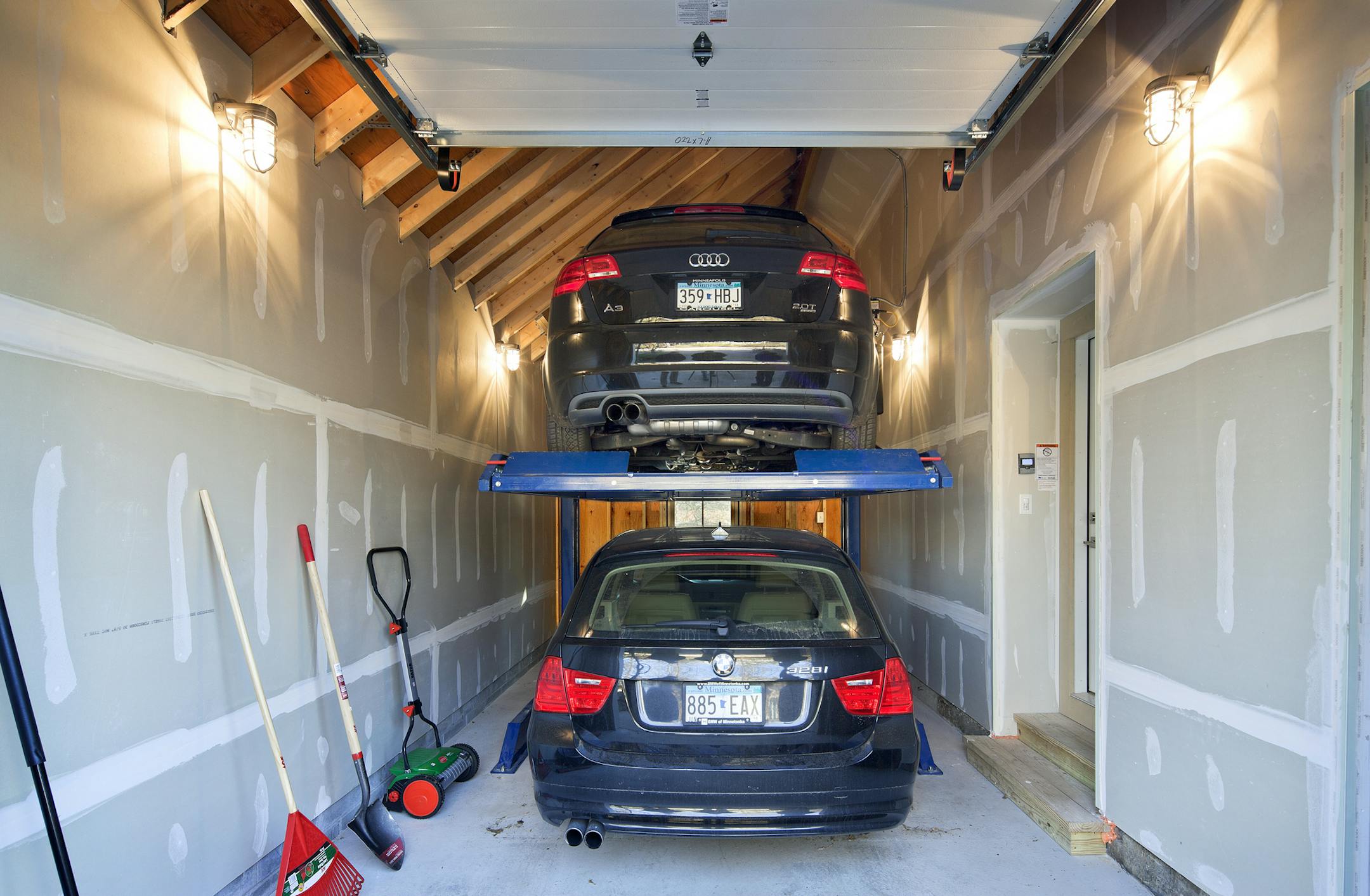 The roof has a ridge beam and rafters to create more interior space.