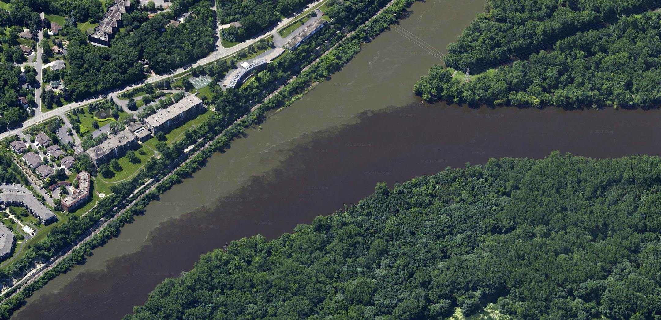 The photo show where the Minnesota flows into the Mississippi by Fort Snelling. You can see that the Mississippi looks clean, even after flowing through the cities.