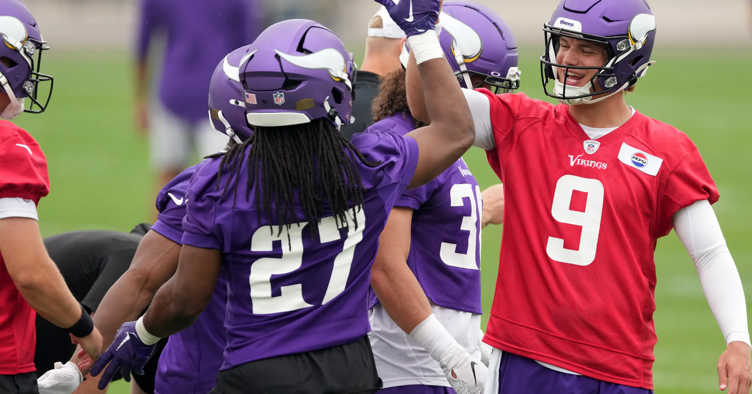 Scoggins: Vikings-QB JJ McCarthy ist engagiert und einnehmend zugleich