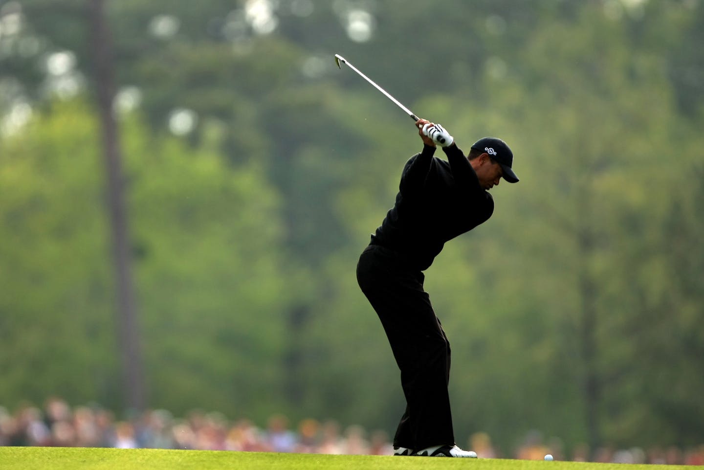 AUGUSTA, GA - APRIL 08: Tiger Woods hits a tee shot during the second day of practice prior to the start of the 2008 Masters Tournament at Augusta National Golf Club on April 8, 2008 in Augusta, Georgia.