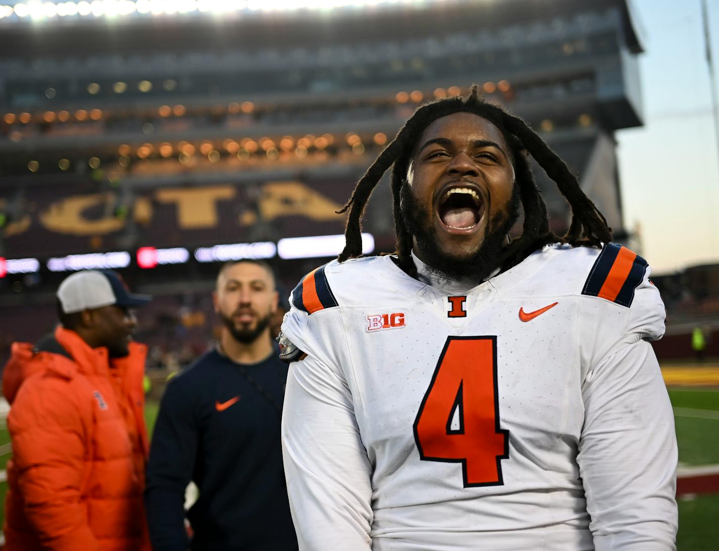 Illinois Fighting Illini defensive lineman Jer'Zhan Newton (4) celebrates his team's win against the Minnesota Gophers as he heads back to the locker room Saturday, Nov. 4, 2023, at Huntington Bank Stadium in Minneapolis, Minn.. ] AARON LAVINSKY • aaron.lavinsky@startribune.com