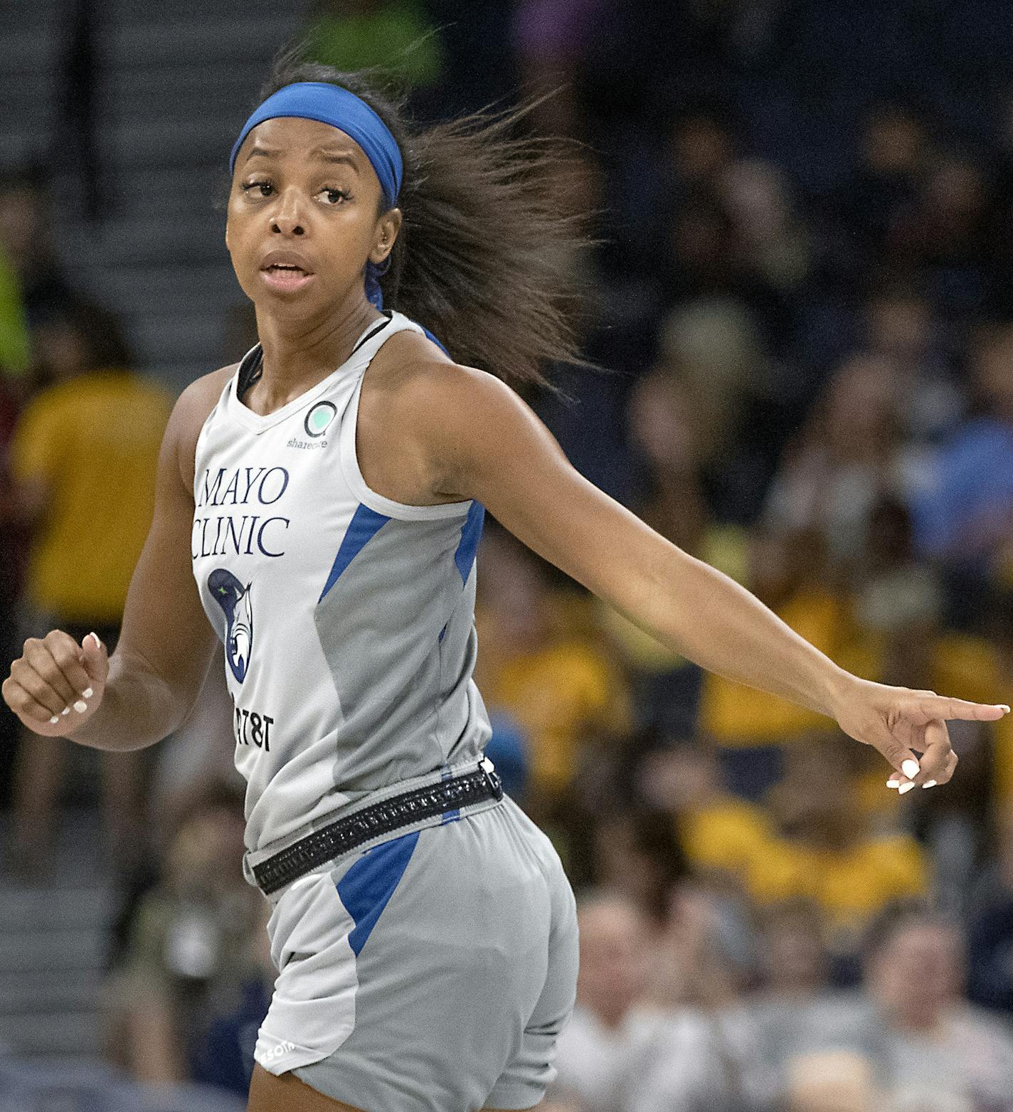 Minnesota Lynx Lexie Brown looked back to defend after scoring a 3-pointer during the second quarter as the Lynx took on the Washington Mystics, Wednesday, July 24, 2019 at the Target Center in Minneapolis, MN. ] ELIZABETH FLORES • liz.flores@startribune.com ORG XMIT: MIN1907241444174982