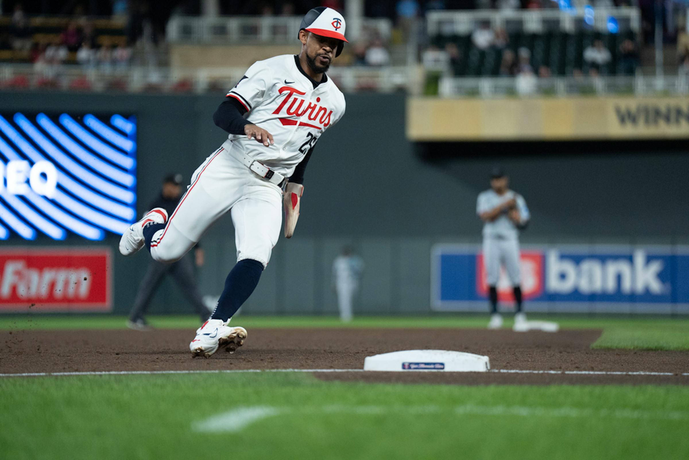 Weakening Twins lose 4-1 to Marlins, frustration is clearly palpable