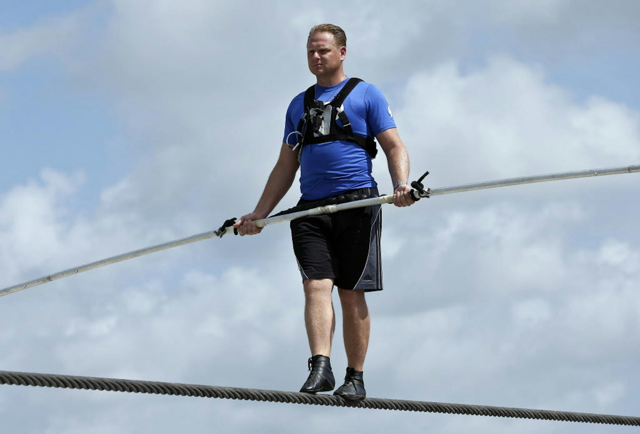 High wire performer Nik Wallenda practices in Sarasota, Fla.