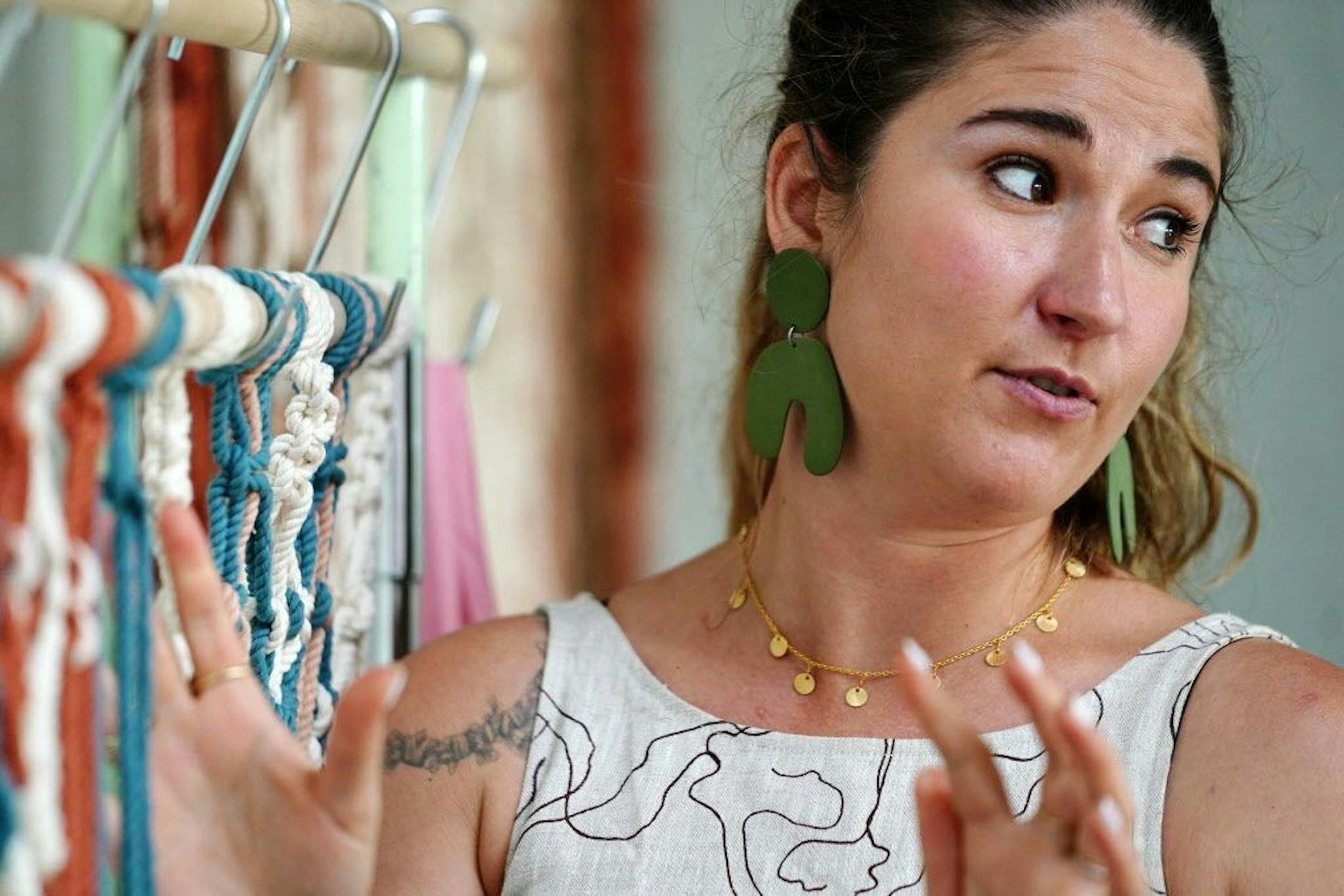 Emily Katz demonstrated the basic techniques of the craft during her macrame class.