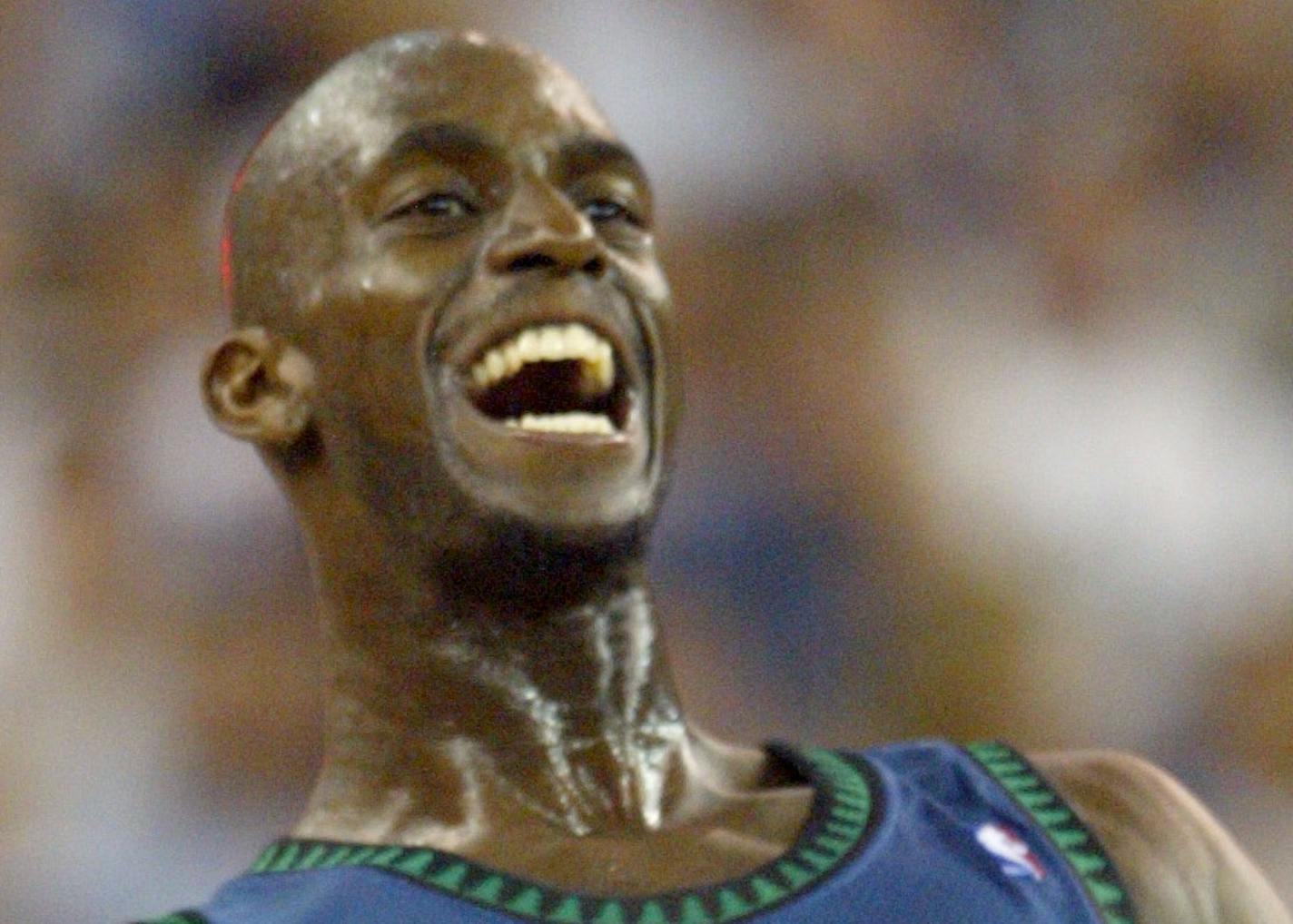 May 12, 2004-- - Arco Arena- Sacramento, CA- NBA Playoffs &#xd2; Minnesota Timberwolves vs. Sacramento Kings &#xd2; Game 4
Kevin Garnett reacts after missing a half-court shot at the end of the 1st half of Wednesday night&#xcc;s game.