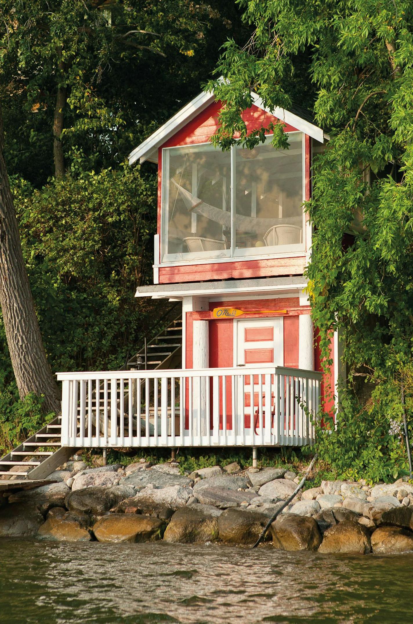 O'Neill boathouse page 30 from "Boathouses of Lake Minnetonka" by Karen Melvin and Melnda Nelson. Credit Karen Melvin