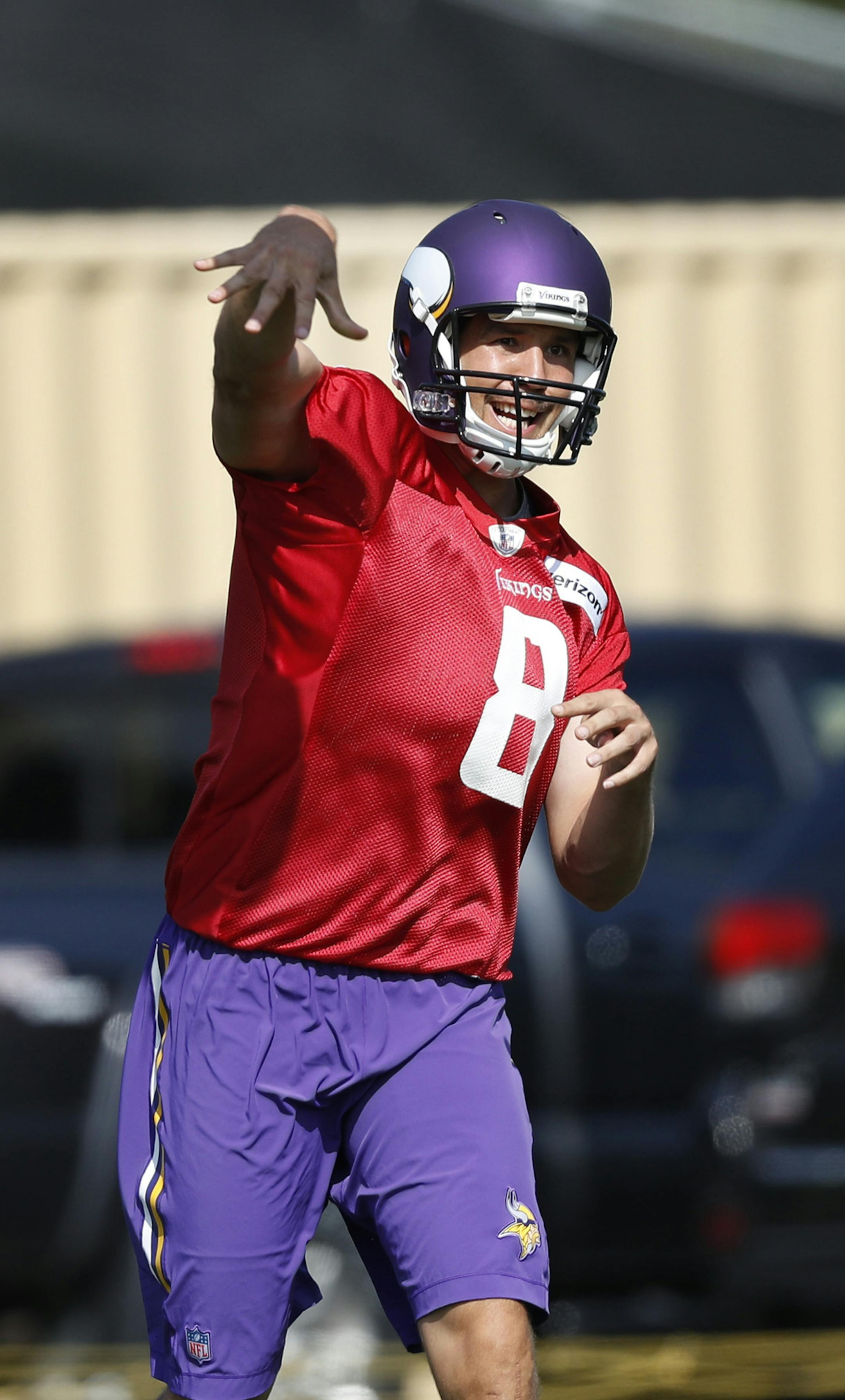 Vikings quarterback Sam Bradford threw a pass during practice Monday September 5,2016 in Eden Prairie, MN.] Vikings practice at Winter Park preparing for the season opener at Tennessee. Jerry Holt / jerry. Holt@Startribune.com