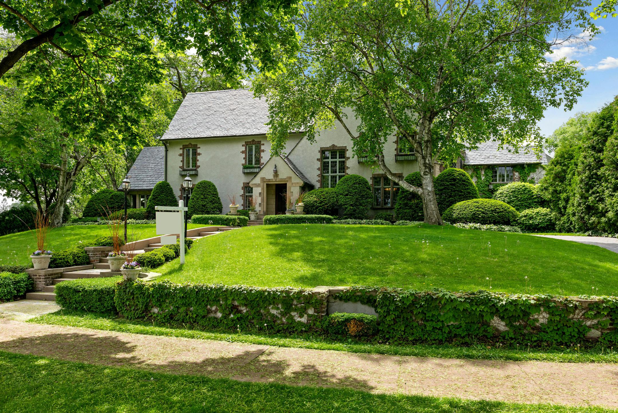 Spacecrafting Lake of the Isles estate