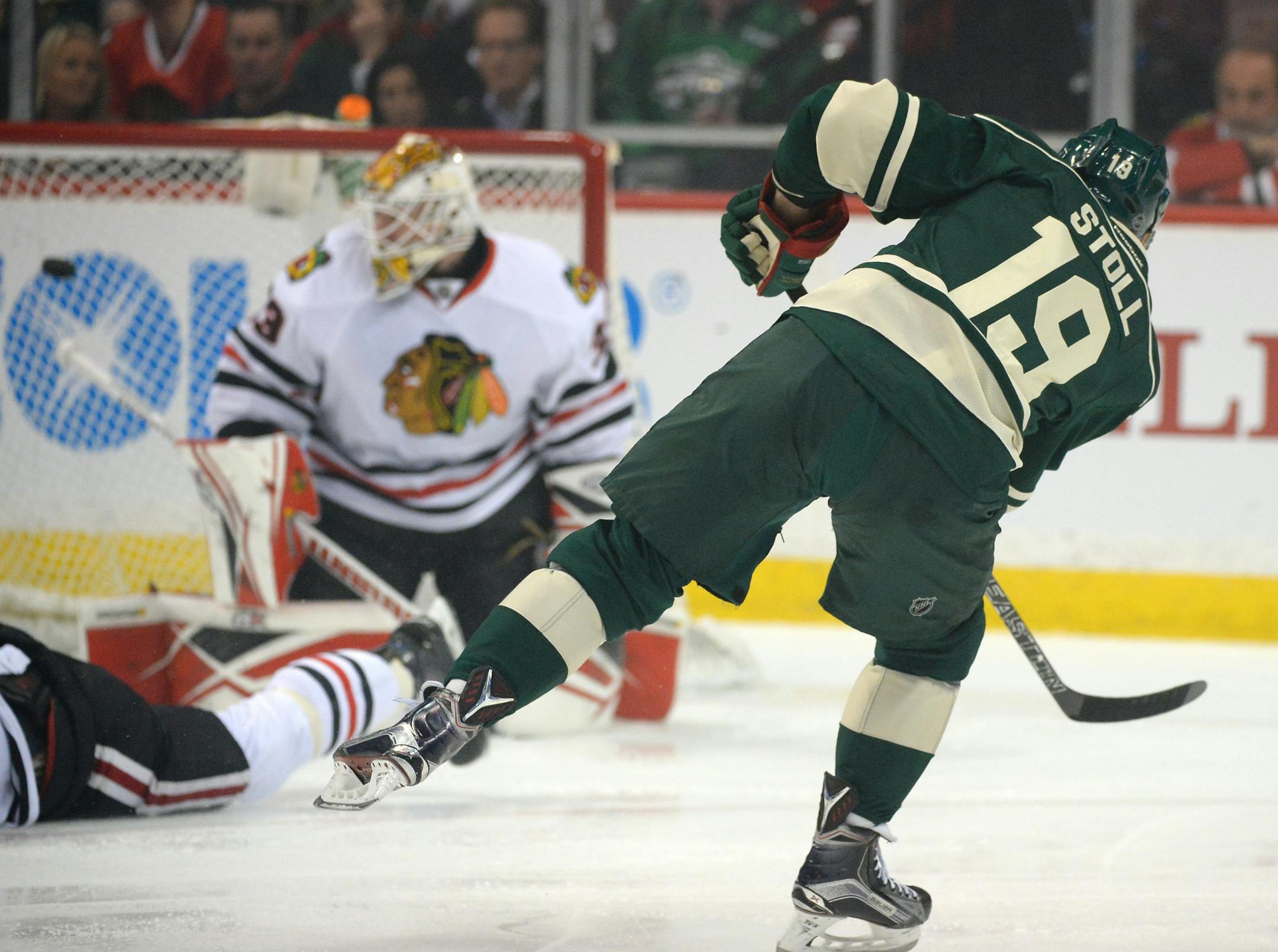 Minnesota Wild center Jarret Stoll (19) scored on Chicago Blackhawks goalie Scott Darling (33) early in the first period. ] (AARON LAVINSKY/STAR TRIBUNE) aaron.lavinsky@startribune.com The Minnesota Wild played the Chicago Blackhawks on Tuesday, March 29, 2016 at Xcel Energy Center in St. Paul, Minn.