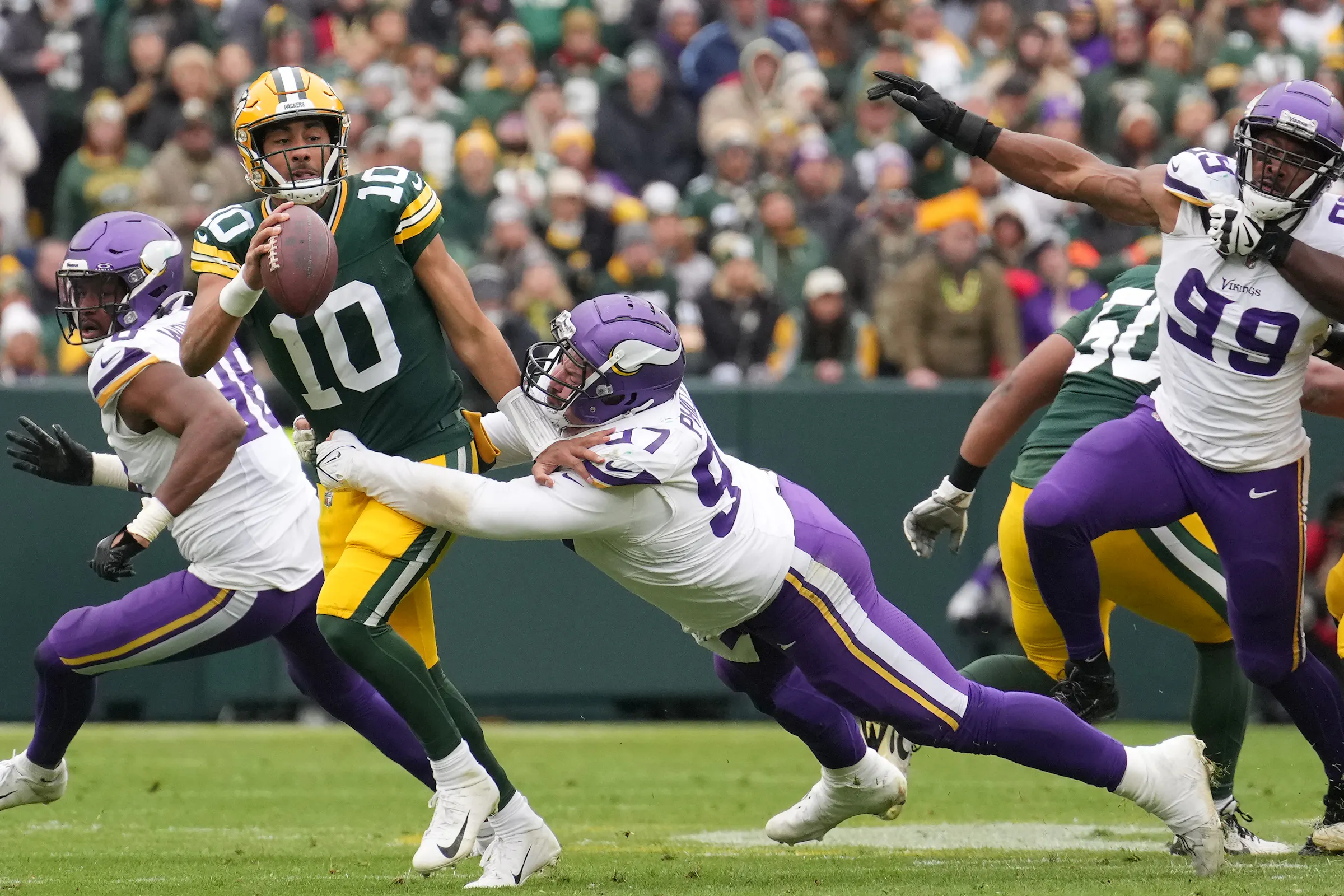 Suddenly, Vikings need defense to be 'the rock of the team'
