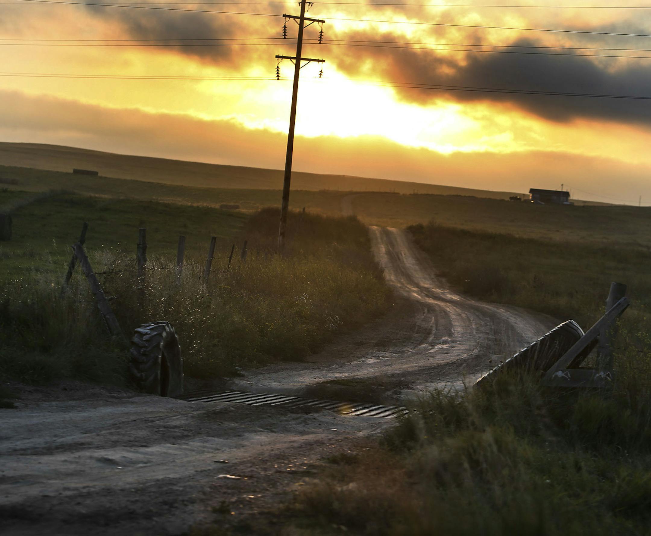 A dirt road winds to a trailer home as the sun begins to set near desk Wednesday, Sept. 17, 2014, on the Pine Ridge Indian Reservation in South Dakota.](DAVID JOLES/STARTRIBUNE)djoles@startribune.com At Bug-O-Nay-Ge-Shig in northern Minnesota &#x201a;&#xc4;&#xee; and on reservations across the country &#x201a;&#xc4;&#xee; the educational promises this nation made to tribes are being broken. On South Dakota&#x201a;&#xc4;&#xf4;s Pine Ridge Indian Reservation, which has four deteriorating BIE schoo