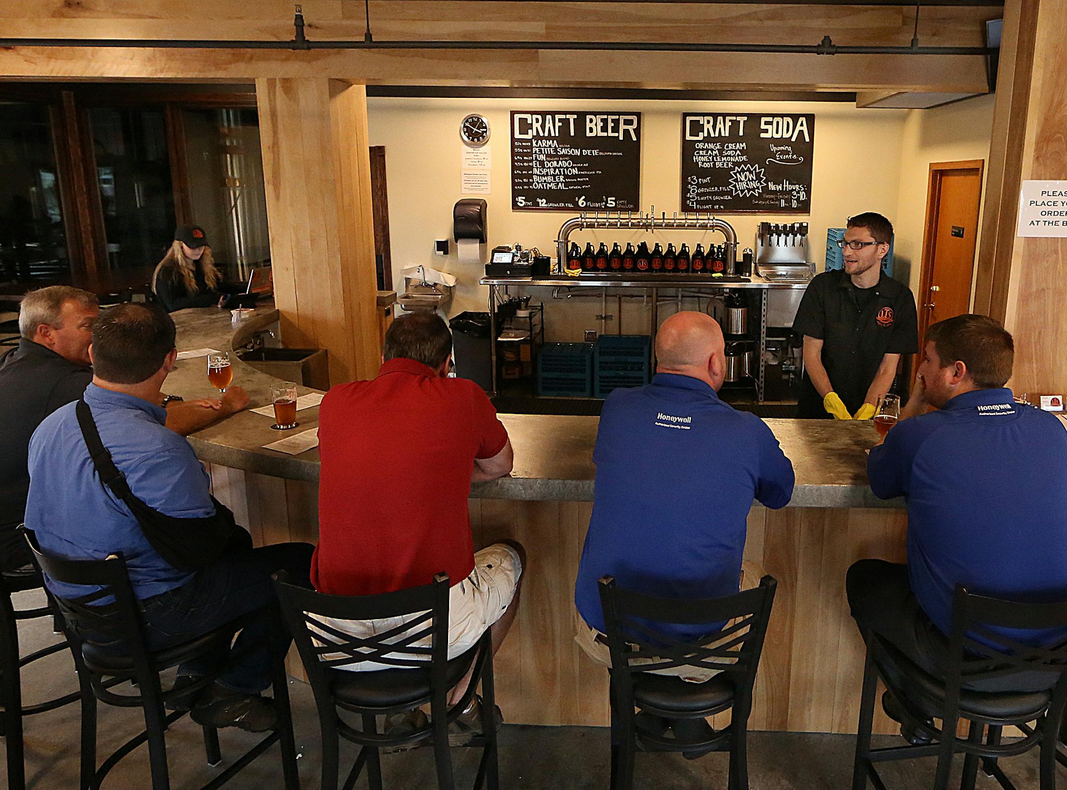 Tap room attendant Ted Jedlicki visited with and served patrons at the LTS Brewing tap room in Rochester. ] JIM GEHRZ ï james.gehrz@startribune.com / Rochester, MN / September 17, 2015 / 3:30 PM BACKGROUND INFORMATION: Rochester's growing number of taprooms scored a win when the City Council tweaked an ordinance, allowing them to sell growlers until 10 p.m. on weeknights. Previously, all liquor and beer sales in the city ended at 8 p.m. But then the city clerk said never mind: Brewpubs can'