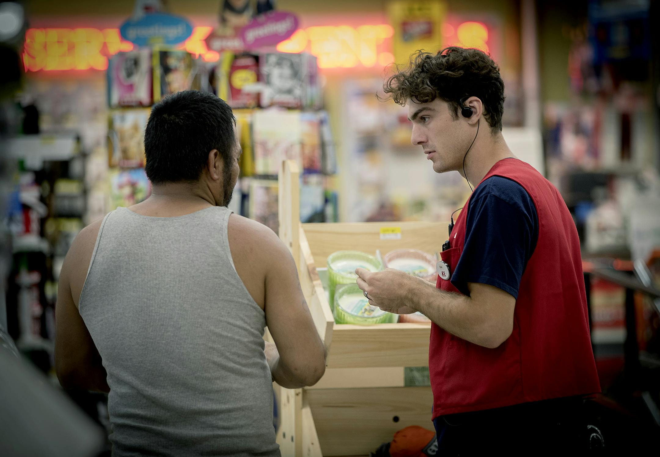 Recent Bethel graduate Chad Prescher, cq, helped a customer at the Nicollet Ace Hardware store, Wednesday, June 28, 2017 in Minneapolis, MN. The hardware store is among the small businesses in Minneapolis that will be affected by the $15 minimum wage. ] ELIZABETH FLORES ï liz.flores@startribune.com ORG XMIT: MIN1706281538238093