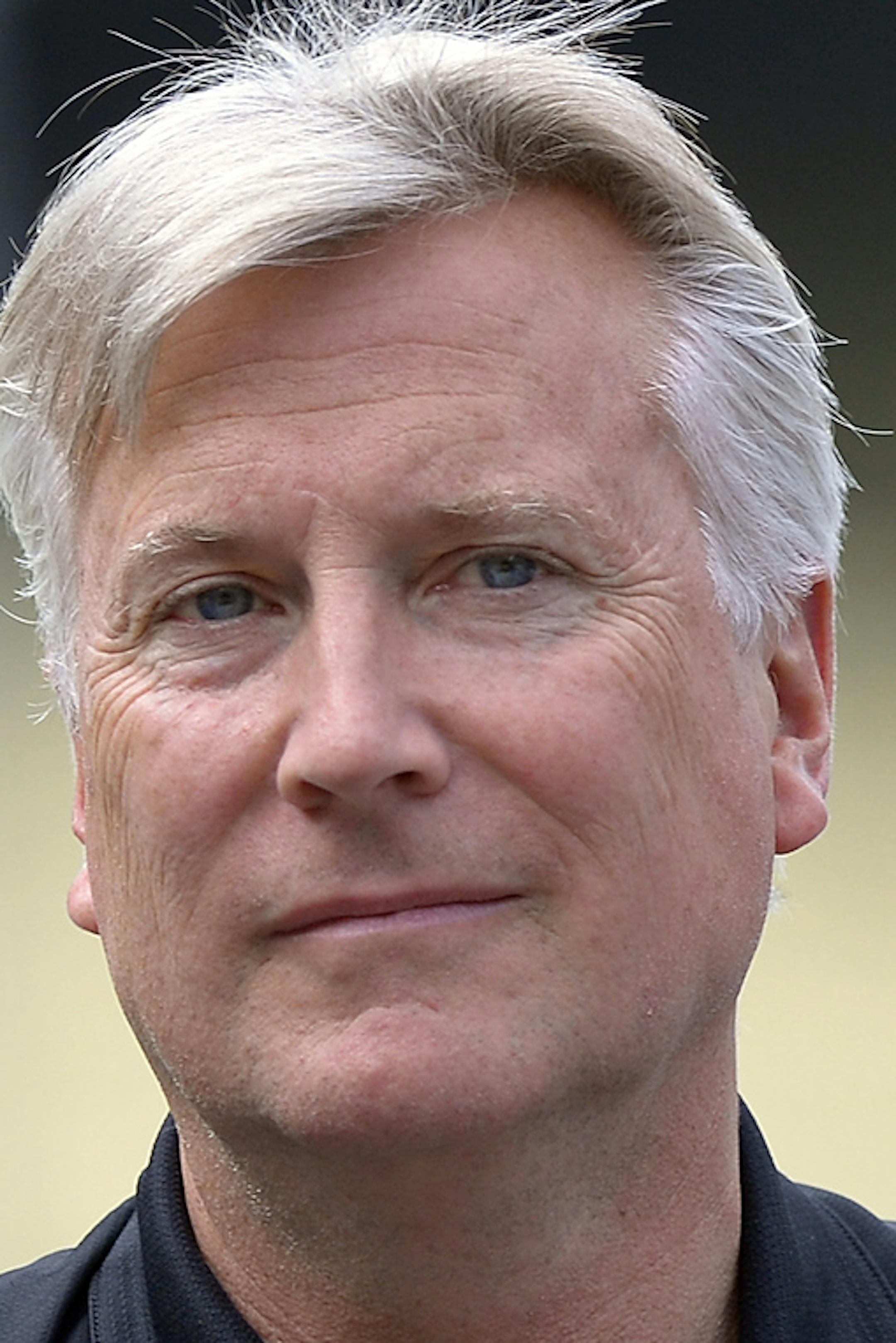 Los Angeles Dodgers co-owner Mark Walter, center, stands with center fielder Matt Kemp, left, and manager Don Mattingly prior to their baseball game against the San Diego Padres, Wednesday, Sept. 5, 2012, in Los Angeles. (AP Photo/Mark J. Terrill) ORG XMIT: NYOTK