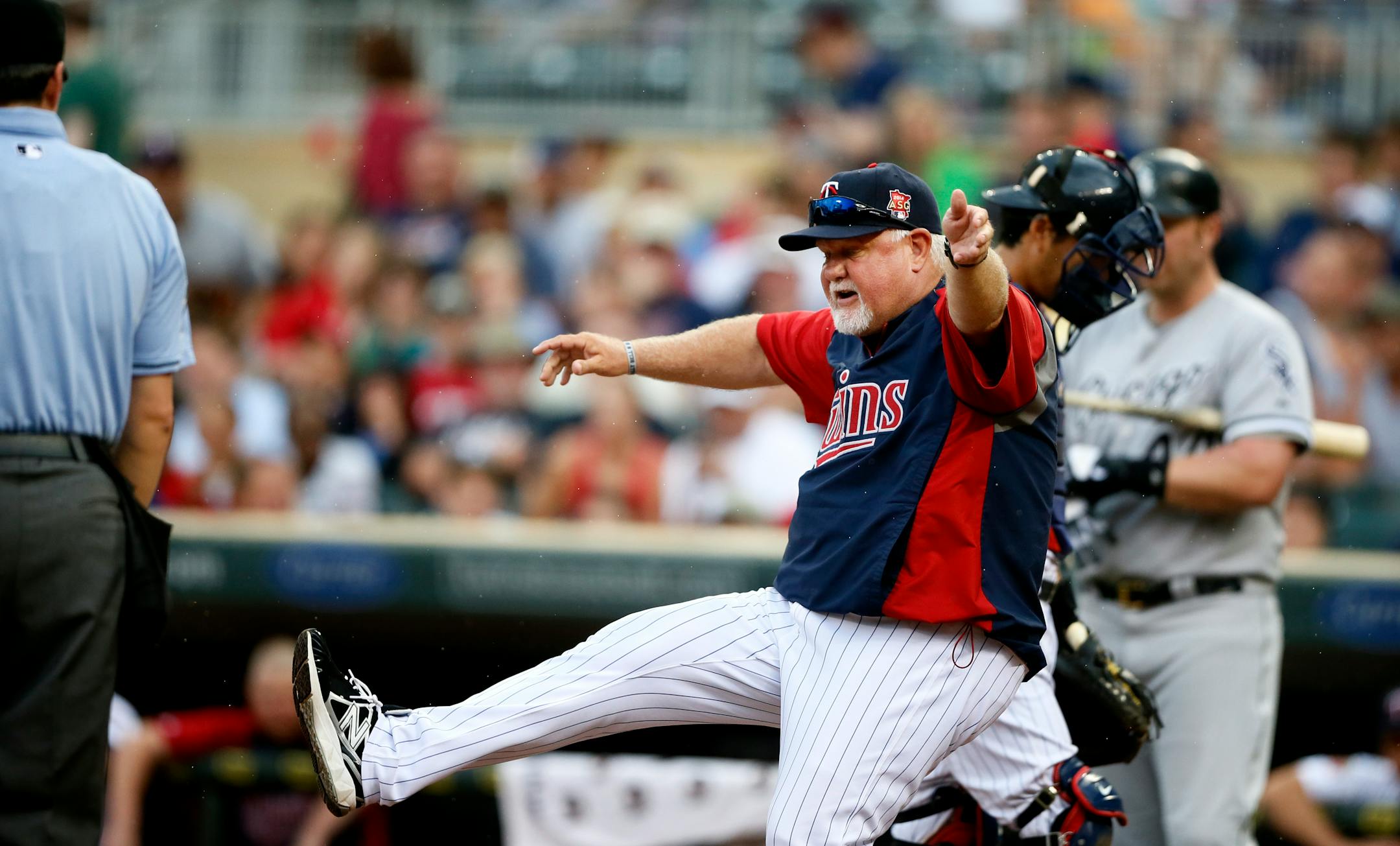 Twins manger Ron Gandenhire reacted after he was ejected from the game by home plate umpire D.J. Reyburn in the third inning Sunday.