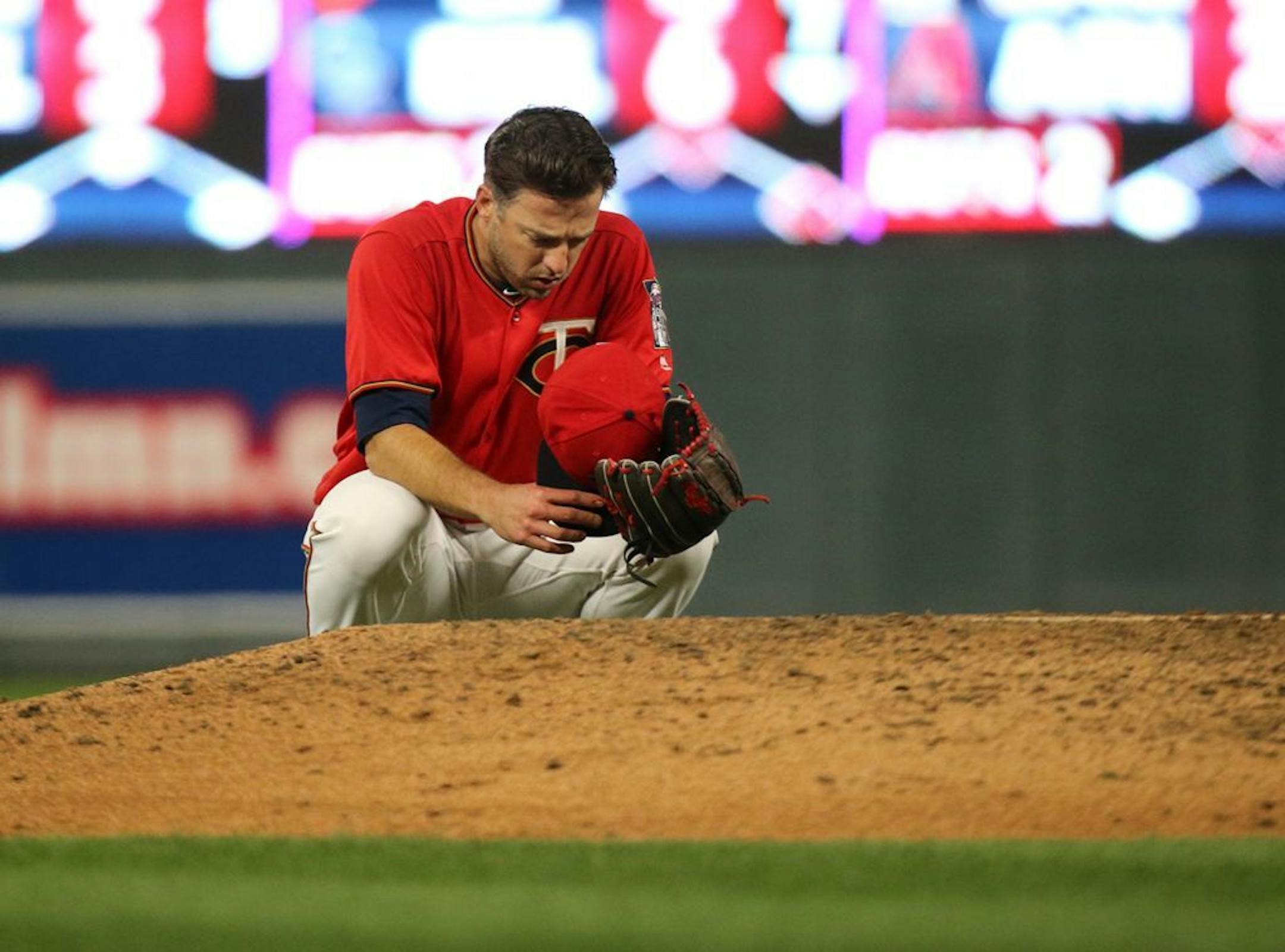 Minnesota Twins closer Brandon Kintzler pauses before holding Detroit scoreless during the 9th inning of the Twins 6-3 win Friday, April 21, 2017, at Target Field in Minneapolis, MN.