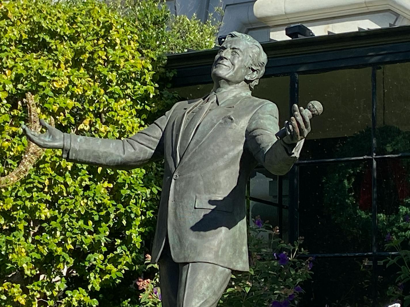 A statue of Tony Bennett, his arms outstretched, welcomes visitors to the Fairmont hotel and San Francisco, where the late crooner left his heart.