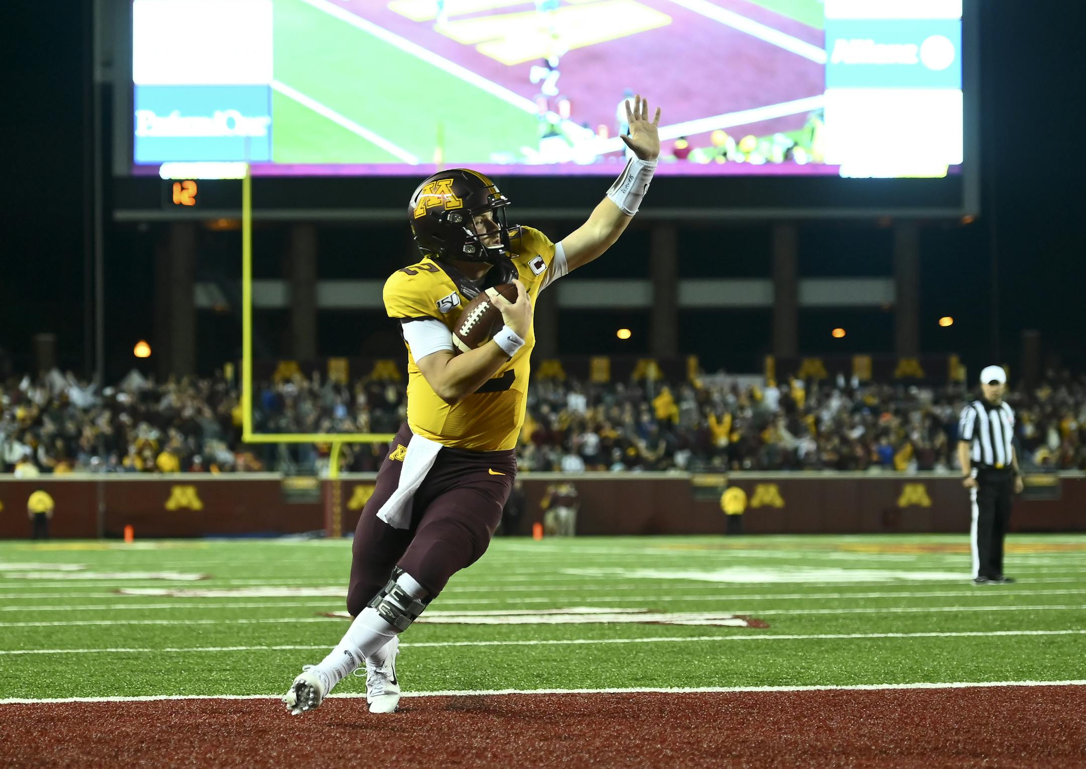 Minnesota Gophers quarterback Tanner Morgan (2) scored on a trick play for a 2-point conversion in the fourth quarter against the South Dakota State Jackrabbits. ] Aaron Lavinsky &#x2022; aaron.lavinsky@startribune.com The Minnesota Gophers played South Dakota State Jackrabbits on Thursday, Aug. 29, 2019 at TCF Bank Stadium in Minneapolis, Minn.