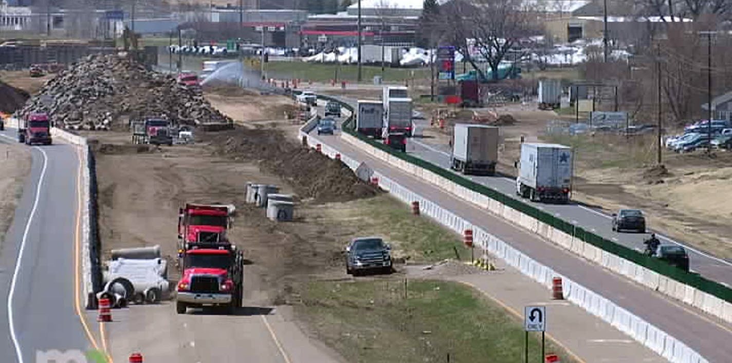 Drivers make their way through the construction zone on Hwy. 169 near Hwy. 41 south of Shakopee where MnDOT and Scott County are constructing a new interchange.