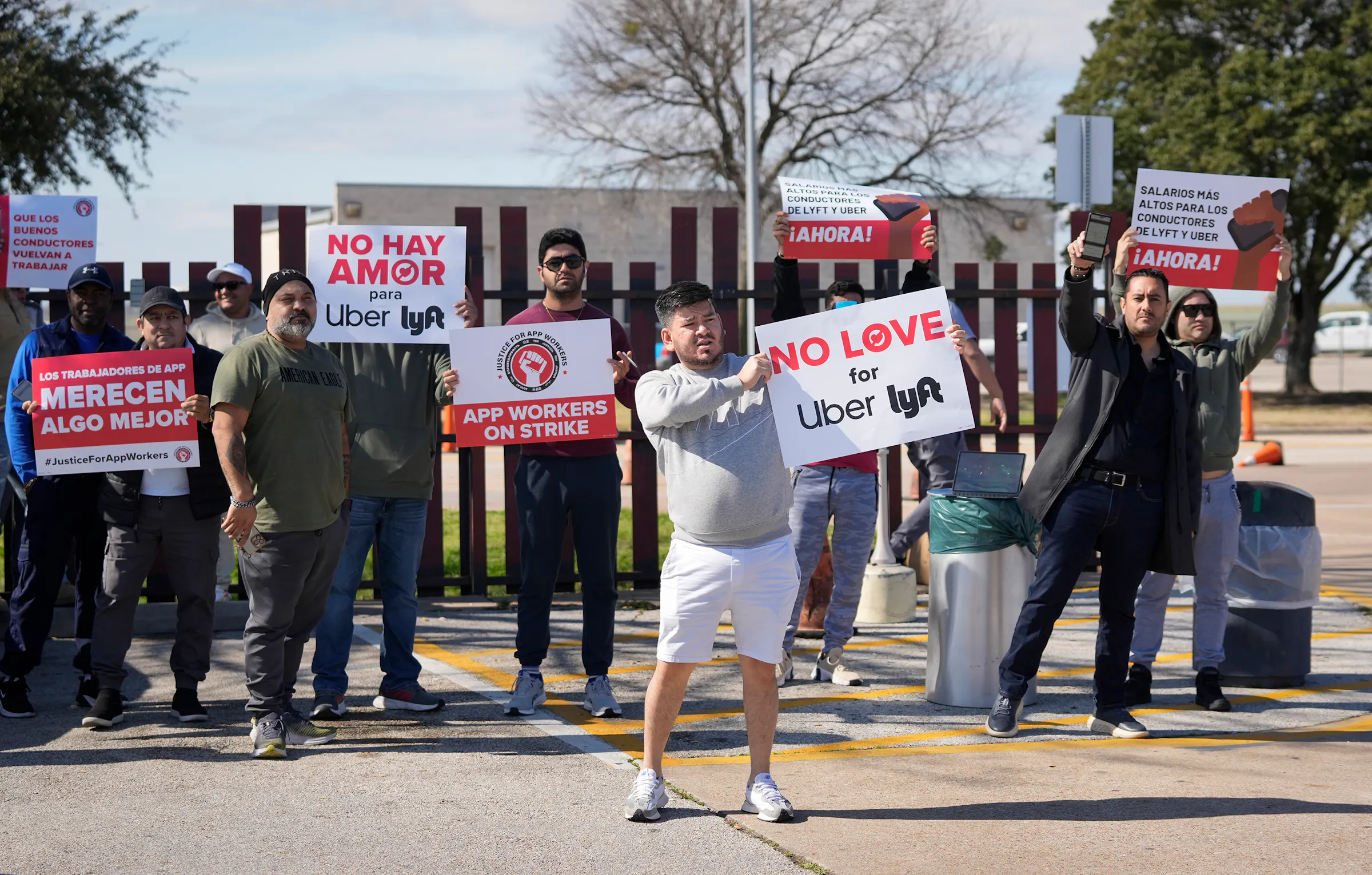 Twin Cities drivers join worldwide Uber, Lyft strike