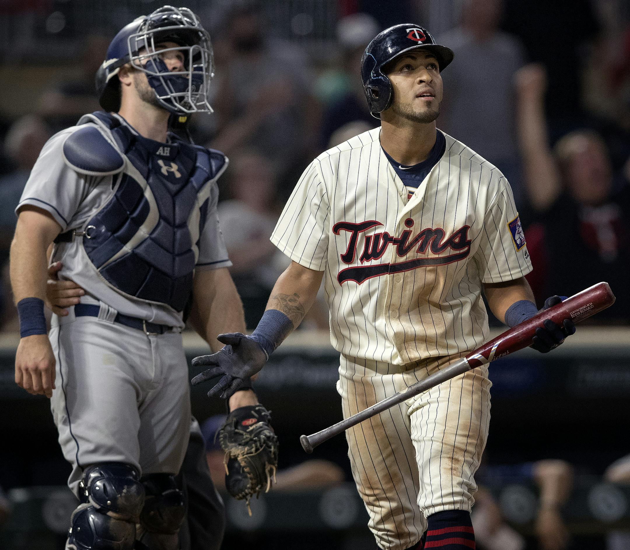 Eddie Rosario watched the ball after hitting a walk off 2-run home run in the tenth inning to win the game. Minnesota beat San Diego 3-1. ] CARLOS GONZALEZ ï cgonzalez@startribune.com - September 13, 2017, Minneapolis, MN, Target Field, MLB, Minnesota Twins vs. San Diego Padres