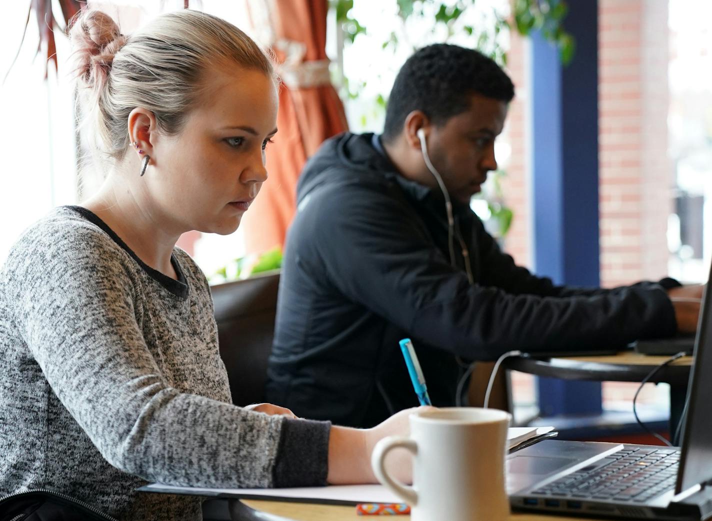 Melanie Galloway, an adjunct professor of physics at Hamline University, prepped for her course Thursday at Gingko Coffeehouse near campus. ] ANTHONY SOUFFLE &#x2022; anthony.souffle@startribune.com Melanie Galloway, an adjunct professor of physics at Hamline University, prepped for her course Thursday, April 4, 2019 at Gingko Coffeehouse near campus in St. Paul, Minn. Galloway serves on the bargaining team that has been caught up in contentious contract negotiations with the university administ