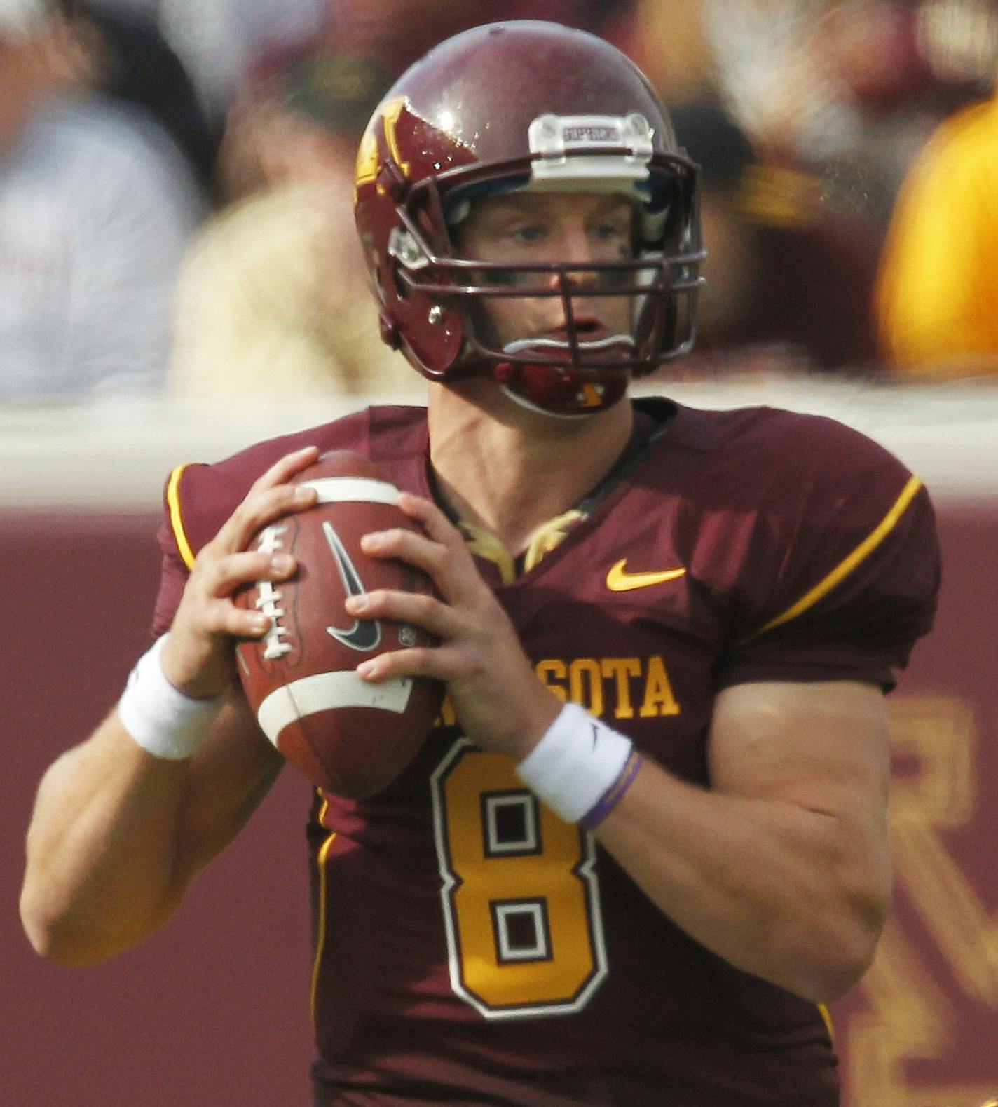 Gophers quarterback Adam Weber