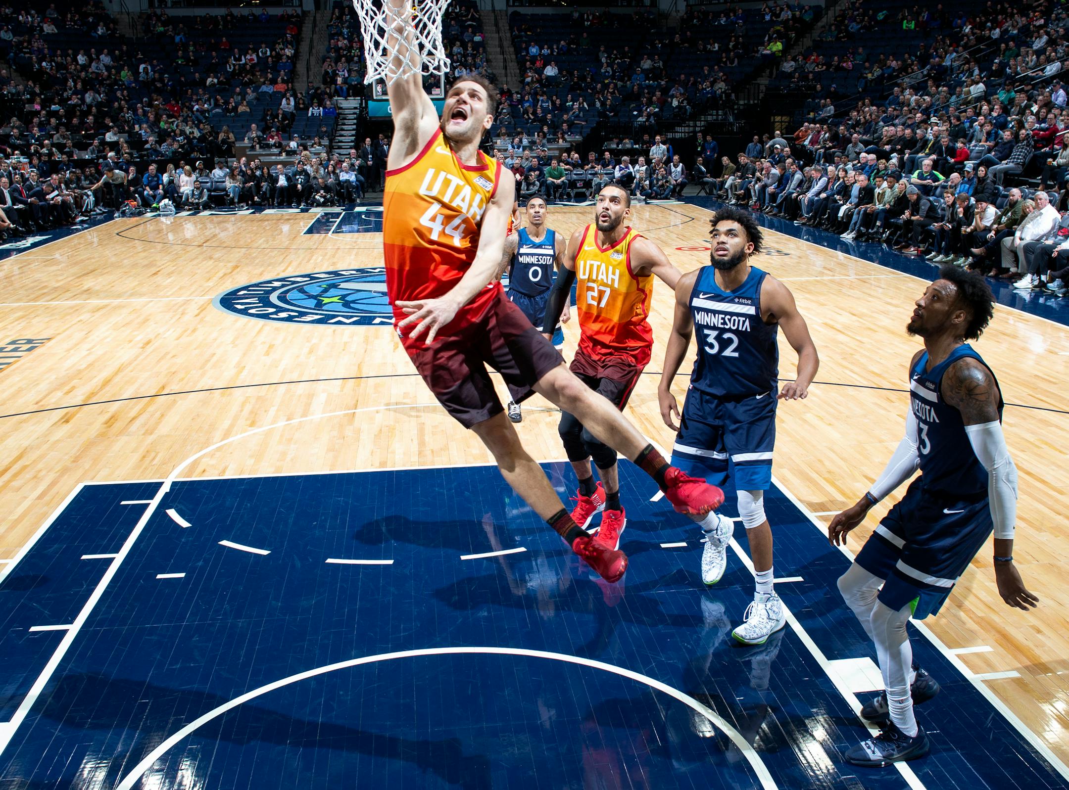Bojan Bogdanovic of the Jazz dunked the ball in the second half.