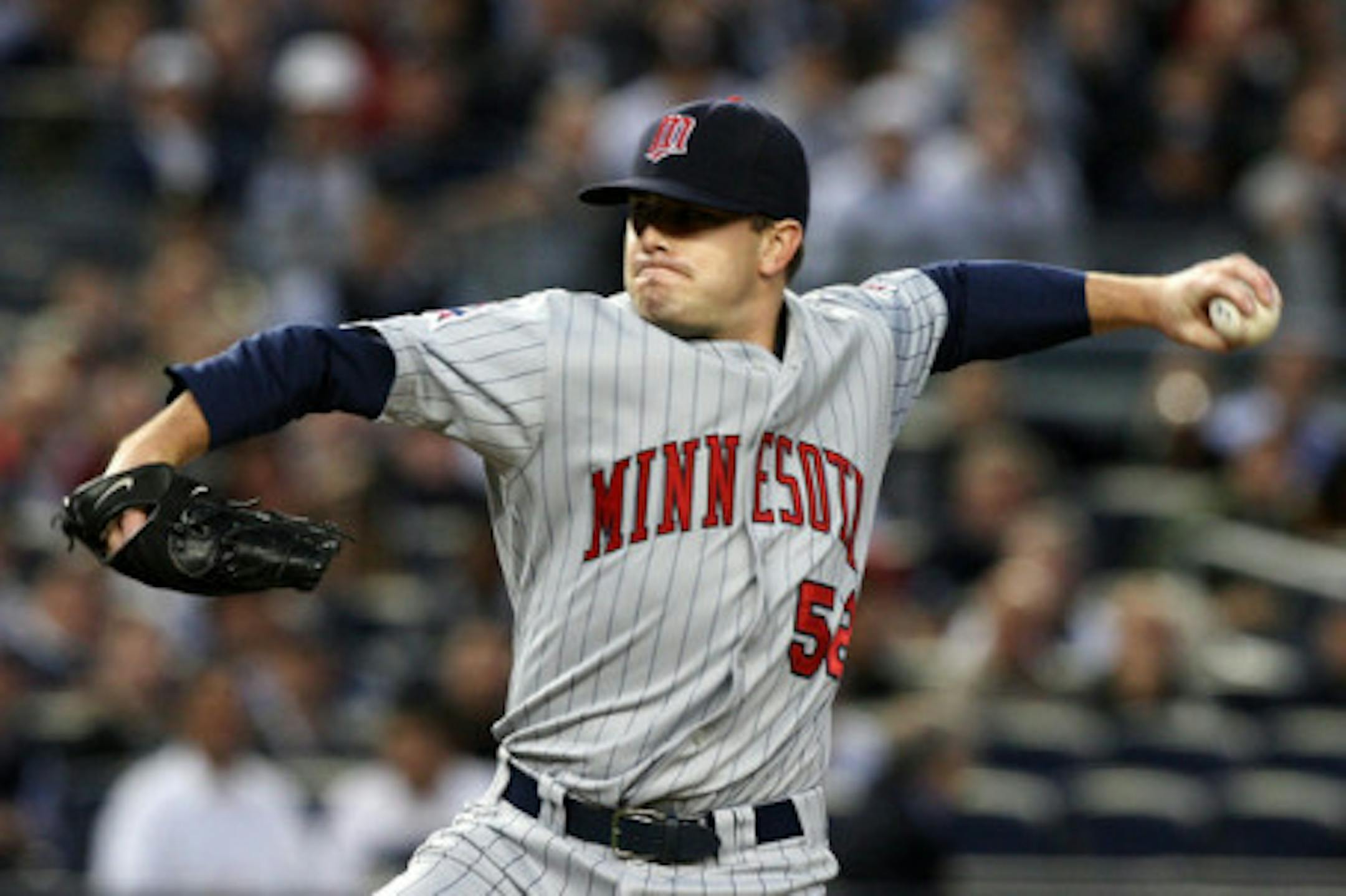 Twins lefthander Brian Duensing