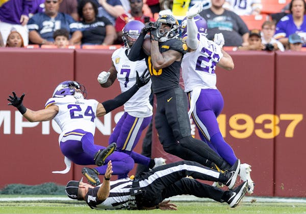 Vikings' Bynum says 'I forgive you' to official after collision leads to TD