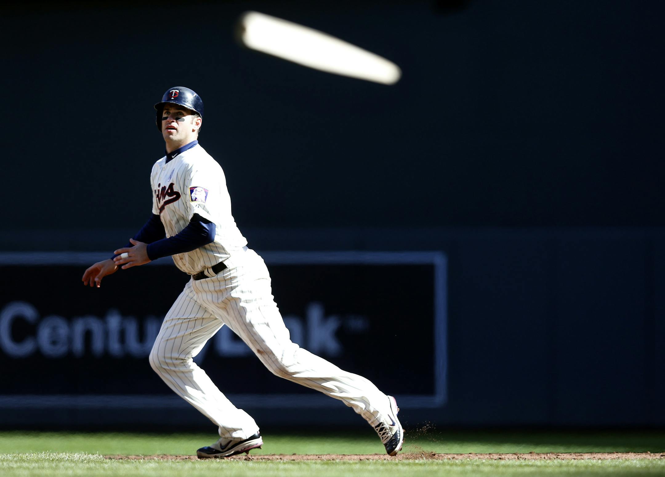 Joe Mauer watched the ball as the broken end of Justin Morneau‚Äôs bat flew in the air in the first inning.