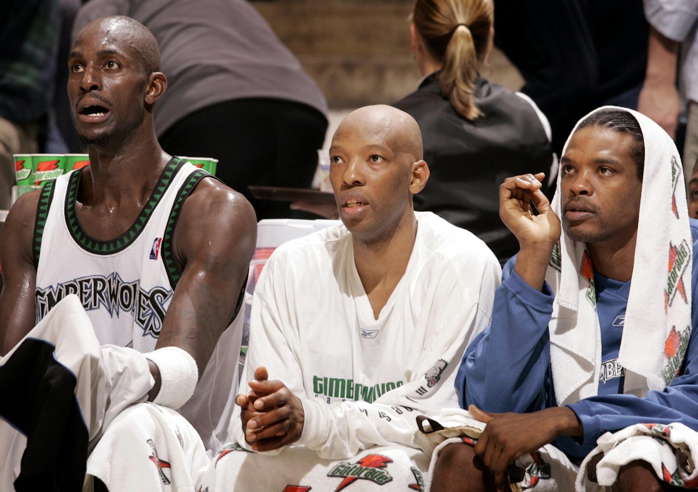 Carlos Gonzalez/Star Tribune November 16, 2004
Target Center, Minneapolis, MN &#xf1; NBA &#xf1; Minnesota Timberwolves vs. Miami Heat &#xf1; Minnesota&#xed;s Kevin Garnett, Sam Cassell, and Latrell Sprewell watch from the bench in the 4th quarter. The Trio sat out most of the 4th period. Minnesota beat Miami by a final score of 108-97 on Tuesday.