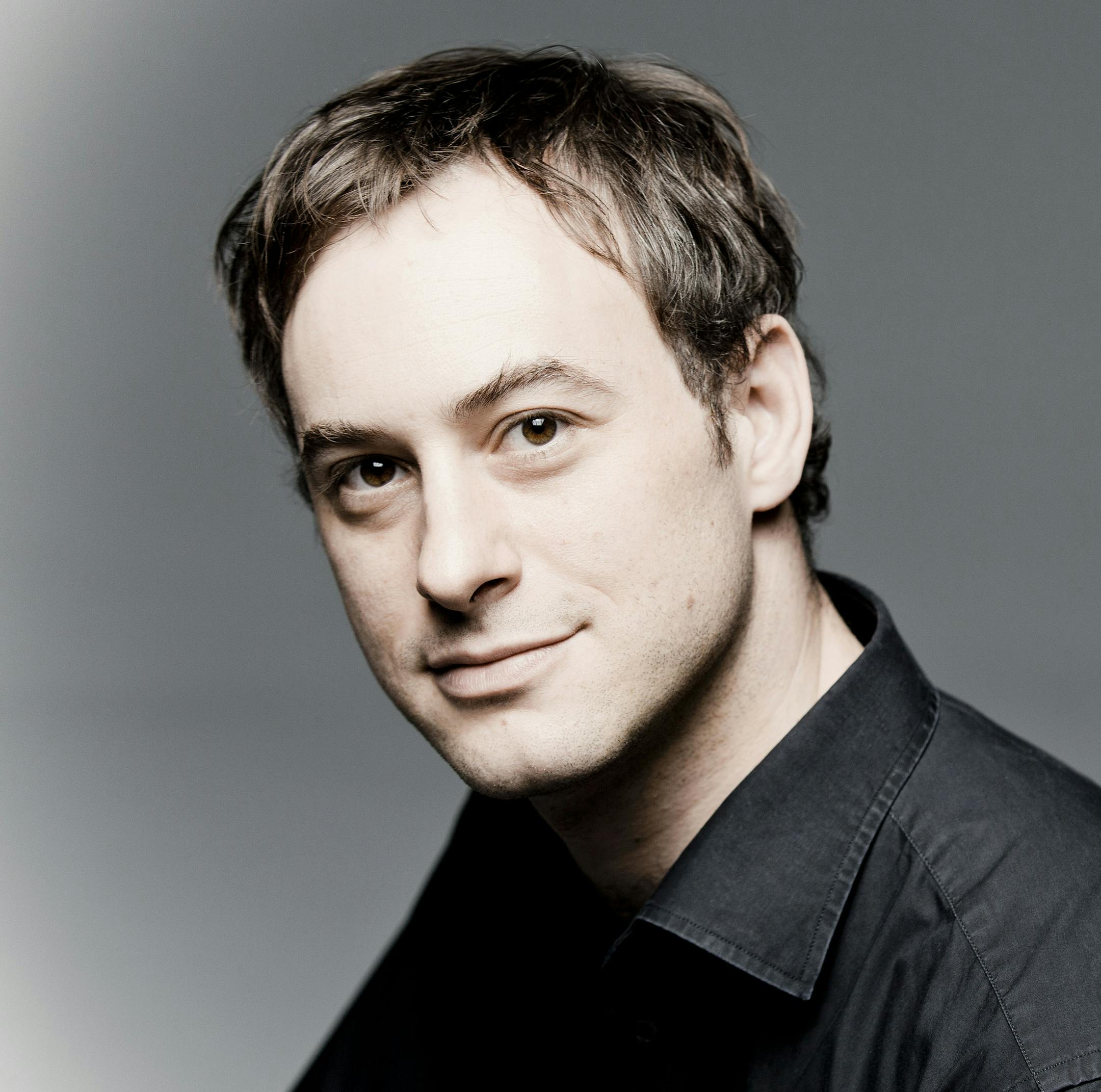 Jonathan Cohen, Conductor
Photo: Marco Borggreve