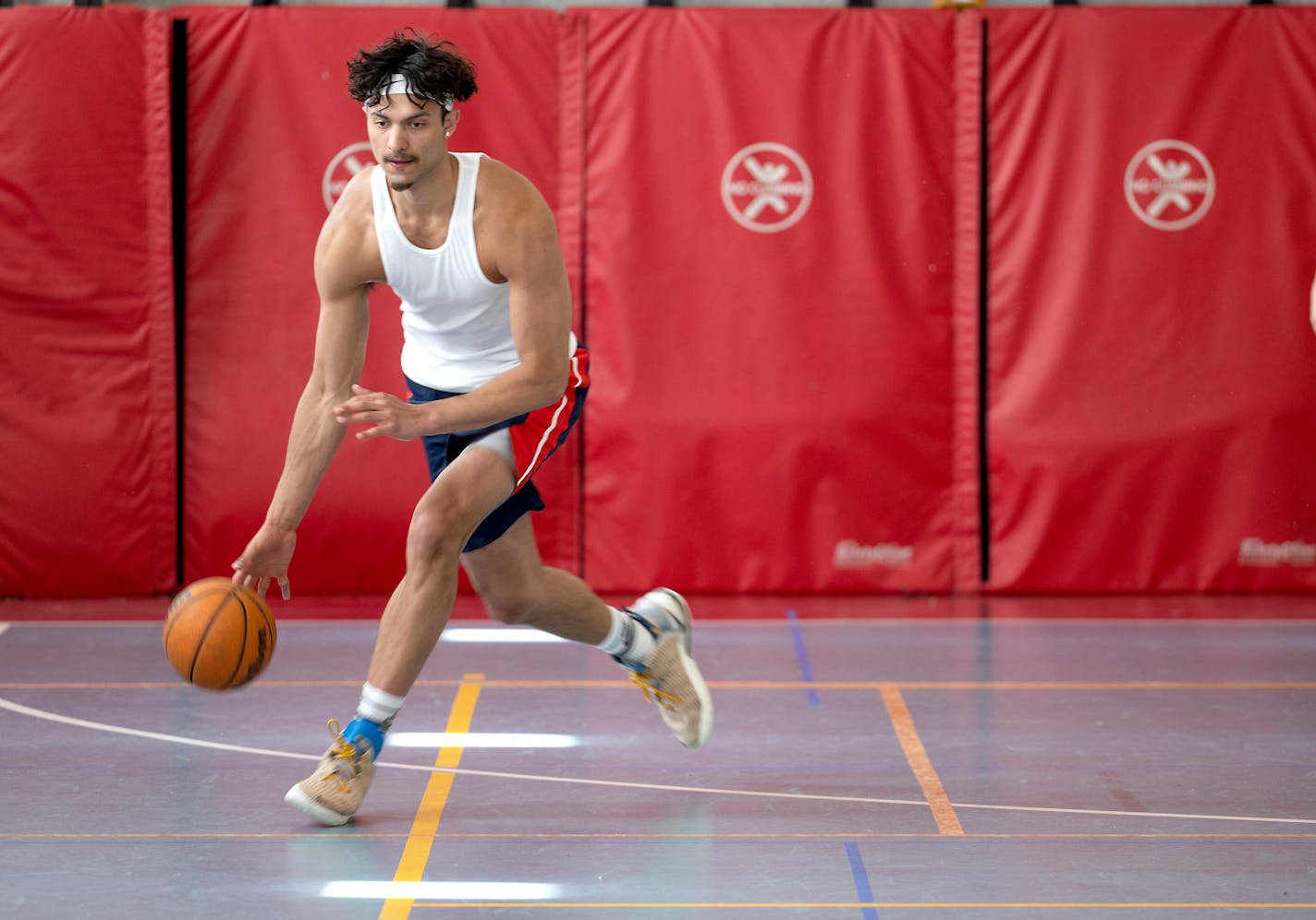 Dawson Garcia, an incoming transfer for the Gophers from North Carolina, via Marquette and Prior Lake, practices with a the "Hoops and Christ" training team at a North Minneapolis gym in Minneapolis, Minn., on Tuesday, May 24, 2022. ] Elizabeth Flores • liz.flores@startribune.com