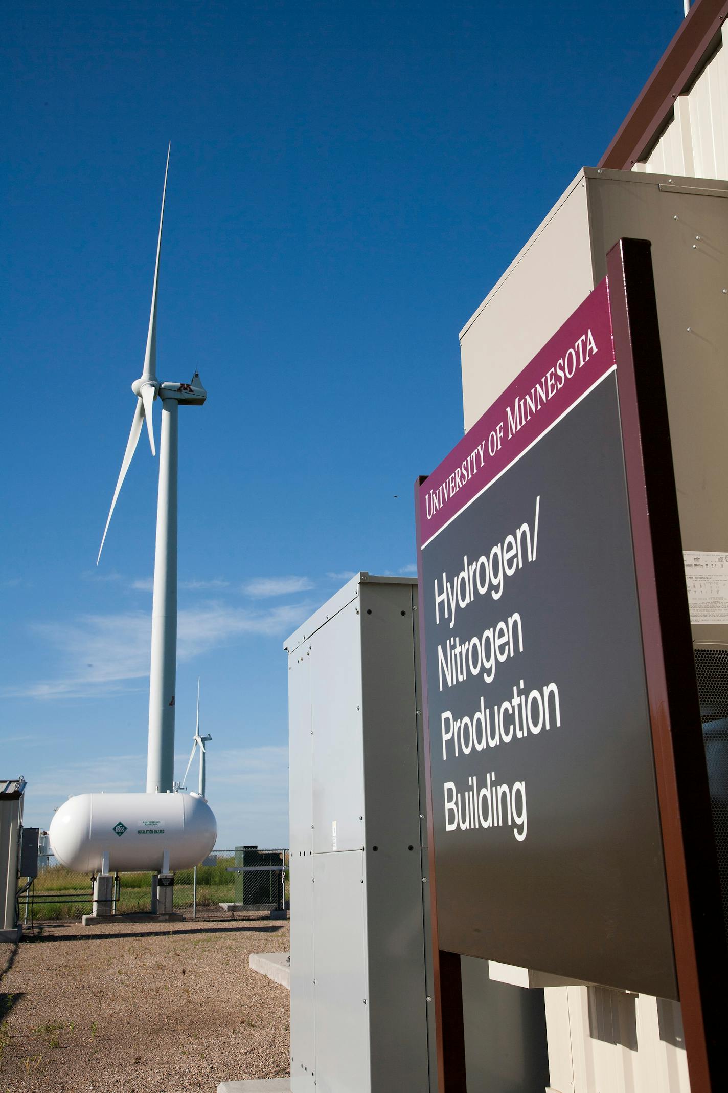 Anhydrous ammonia production from wind energy (electricity) research project, tour during open house at the University of Minnesota's West Central Research and Outreach Venter, Morris, MN.