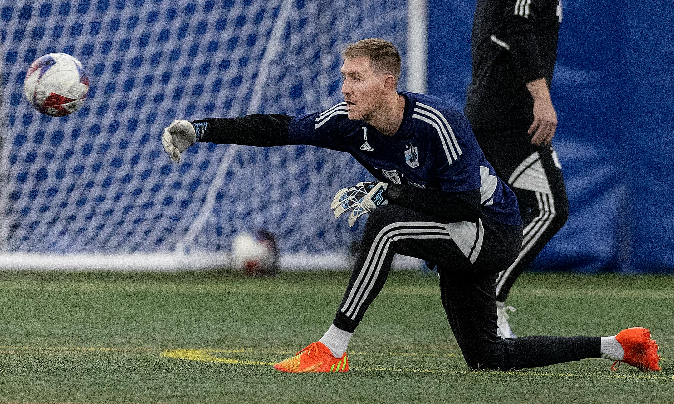 The Minnesota Loons Goalkeeper Clint Irwin takes to the field for an indoor practice at the Blaine National Sports Center in Blaine, Minn., on Tuesday, Jan. 10, 2023. ] Elizabeth Flores • liz.flores@startribune.com