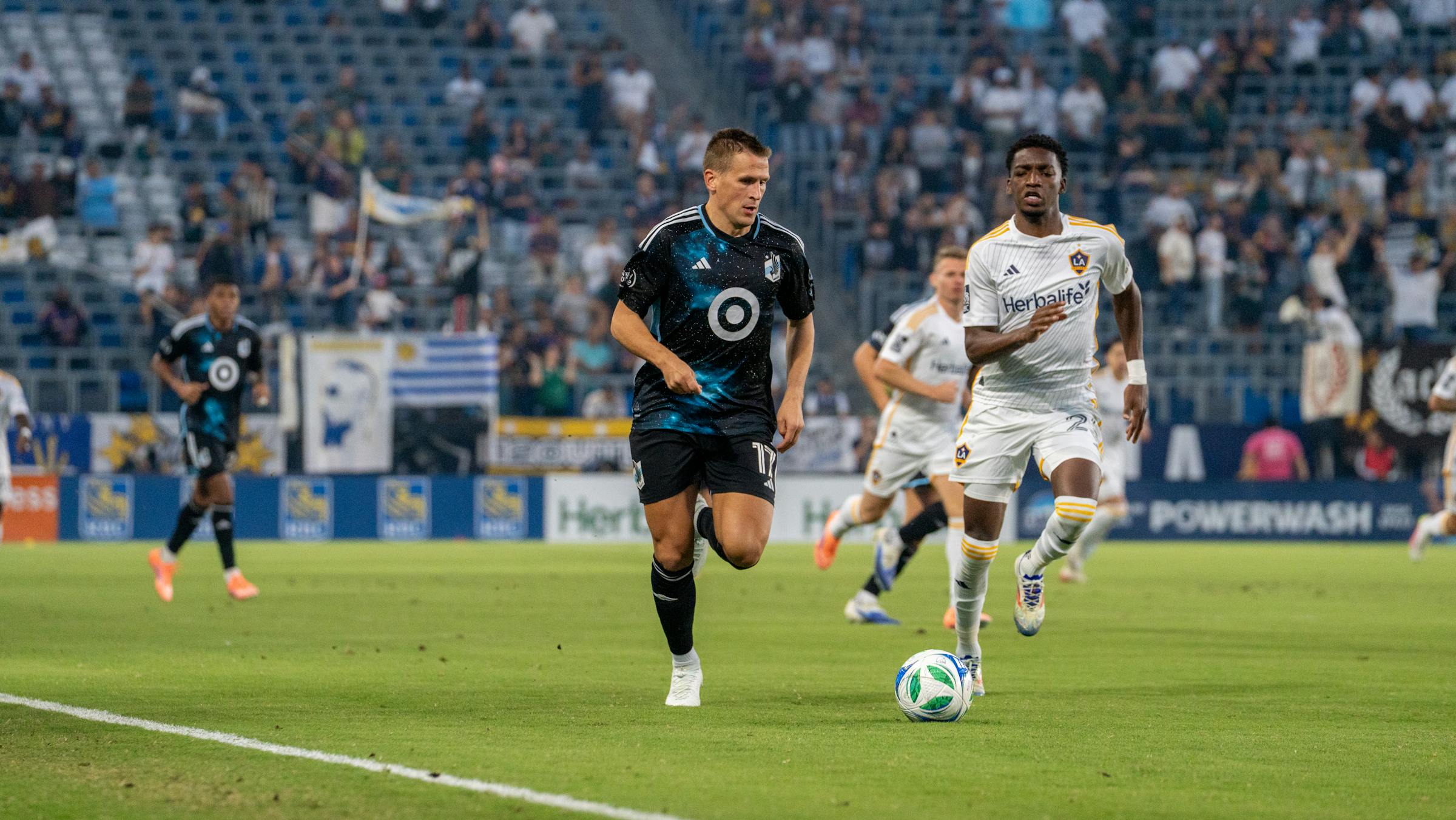 Minnesota United finishes MLS regular season with 2-1 loss at lowly LA Galaxy