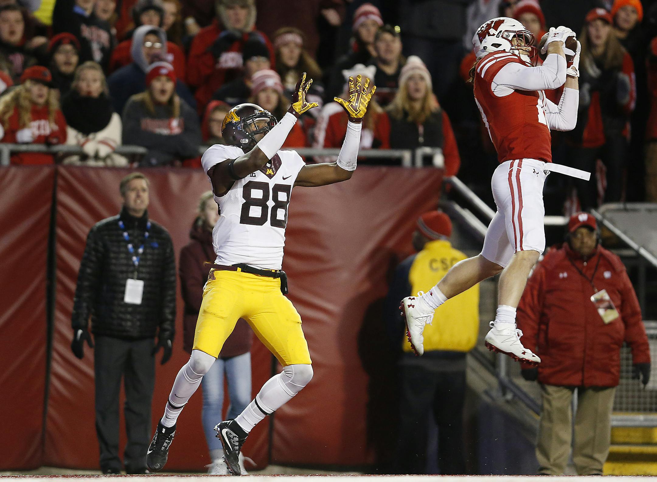 Minnesota's wide receiver Rashad Still watched as Wisconsin's safety Leo Musso intercepted the ball in the Minnesota end zone in the third quarter as Minnesota took on Wisconsin at Camp Randall Stadium, Saturday, November 26, 2016 in Madison, Wis. ] (ELIZABETH FLORES/STAR TRIBUNE) ELIZABETH FLORES • eflores@startribune.com