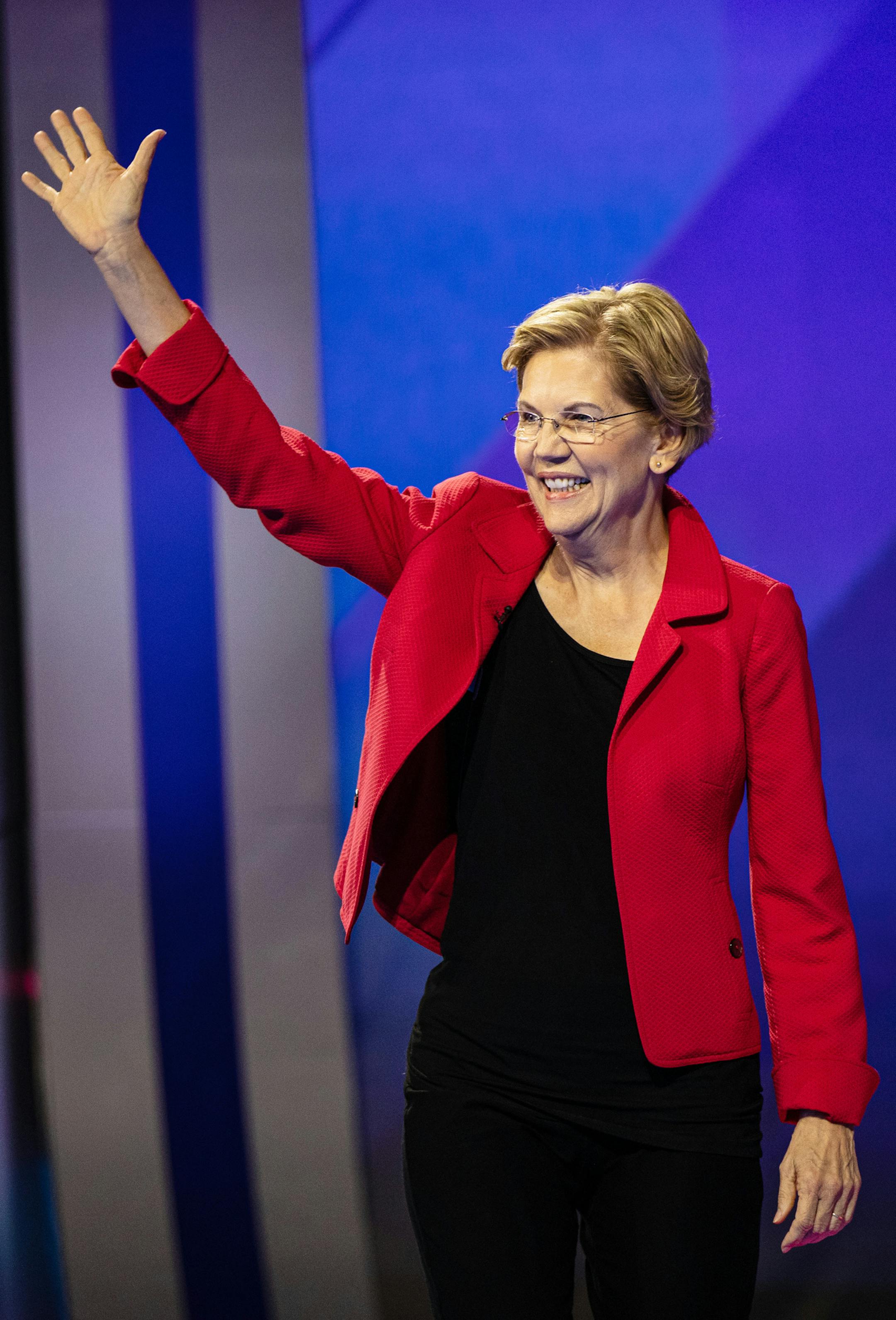 Sen. Elizabeth Warren (D-Mass.) walks on stage at the start of the Democratic Party presidential debate at Texas Southern University in Houston on Thursday, Sept. 12, 2019. (Tamir Kalifa/The New York Times)