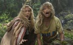 Amy Schumer and Goldie Hawn star in SNATCHED. Credit: Justina Mintz, 20th Century Fox.