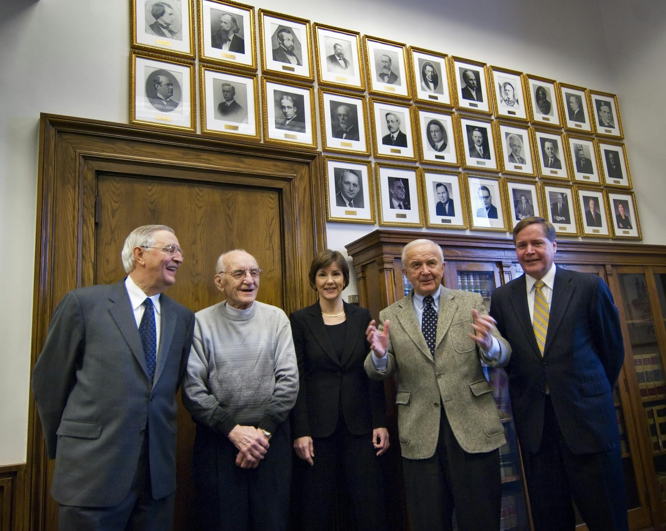 DAVID BREWSTER � dbrewster@startribune.com Thursday_05/01/08_St.Paul FORMER AND CURRENT ATTORNEY GENERALS POSE WITH ATTORNEY GENERALS PAST In Attorney General Lori Swanson's office at the State Capitol, several former Attorney Generals gathered for a photo with the photos of past Attorney Generals. (L to R.) Walter Mondale, Miles Lord, Lori Swanson, Warren Spannaus, and Mike Hatch.