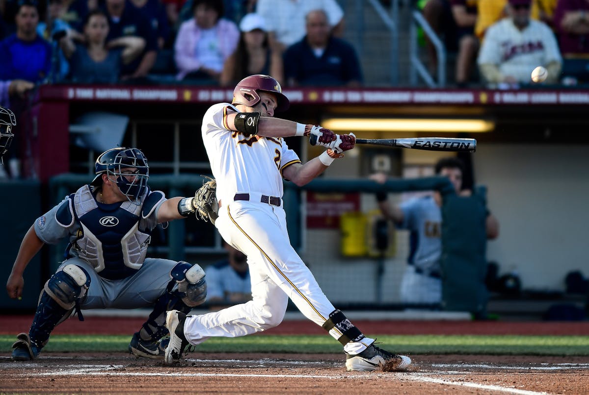 Minnesota's Toby Hanson hit an RBI double in the third inning against Canisius