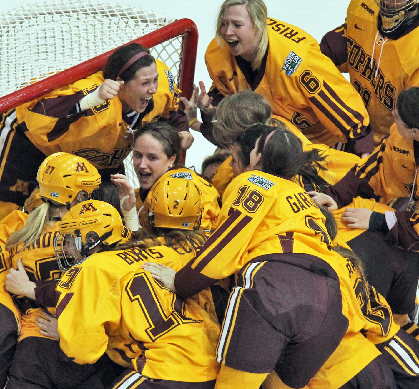 Frozen Four championship game - Minnesota Gophers vs. Boston University (BU) Terriers. Minnesota won 6-3. Gophers celebrated at the final horn. (MARLIN LEVISON/STARTRIBUNE(mlevison@startribune.com (cq program)