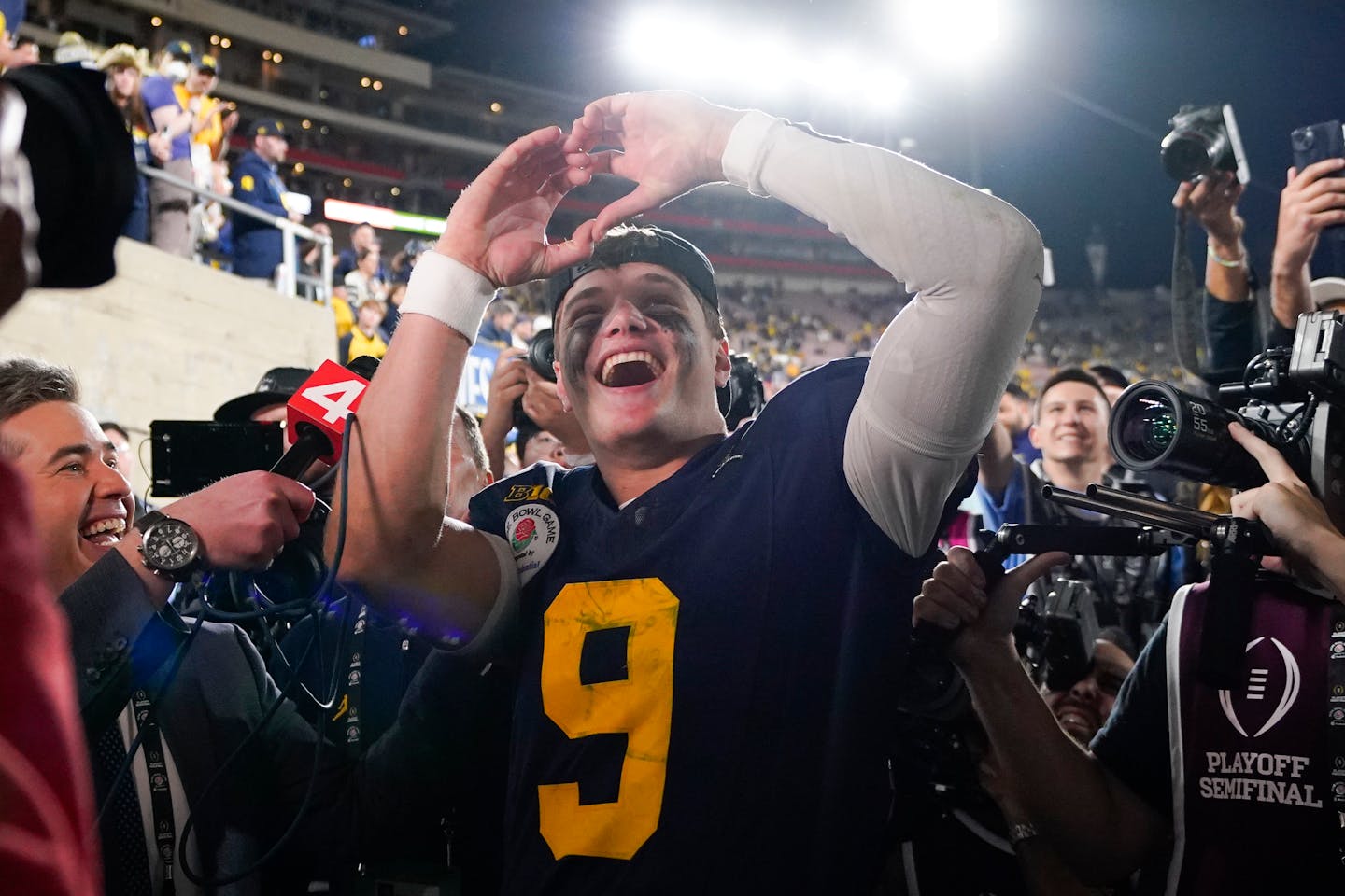 Michigan quarterback J.J. McCarthy (9) celebrates after a win over Alabama in the Rose Bowl CFP NCAA semifinal college football game Monday, Jan. 1, 2024, in Pasadena, Calif. (AP Photo/Mark J. Terrill)